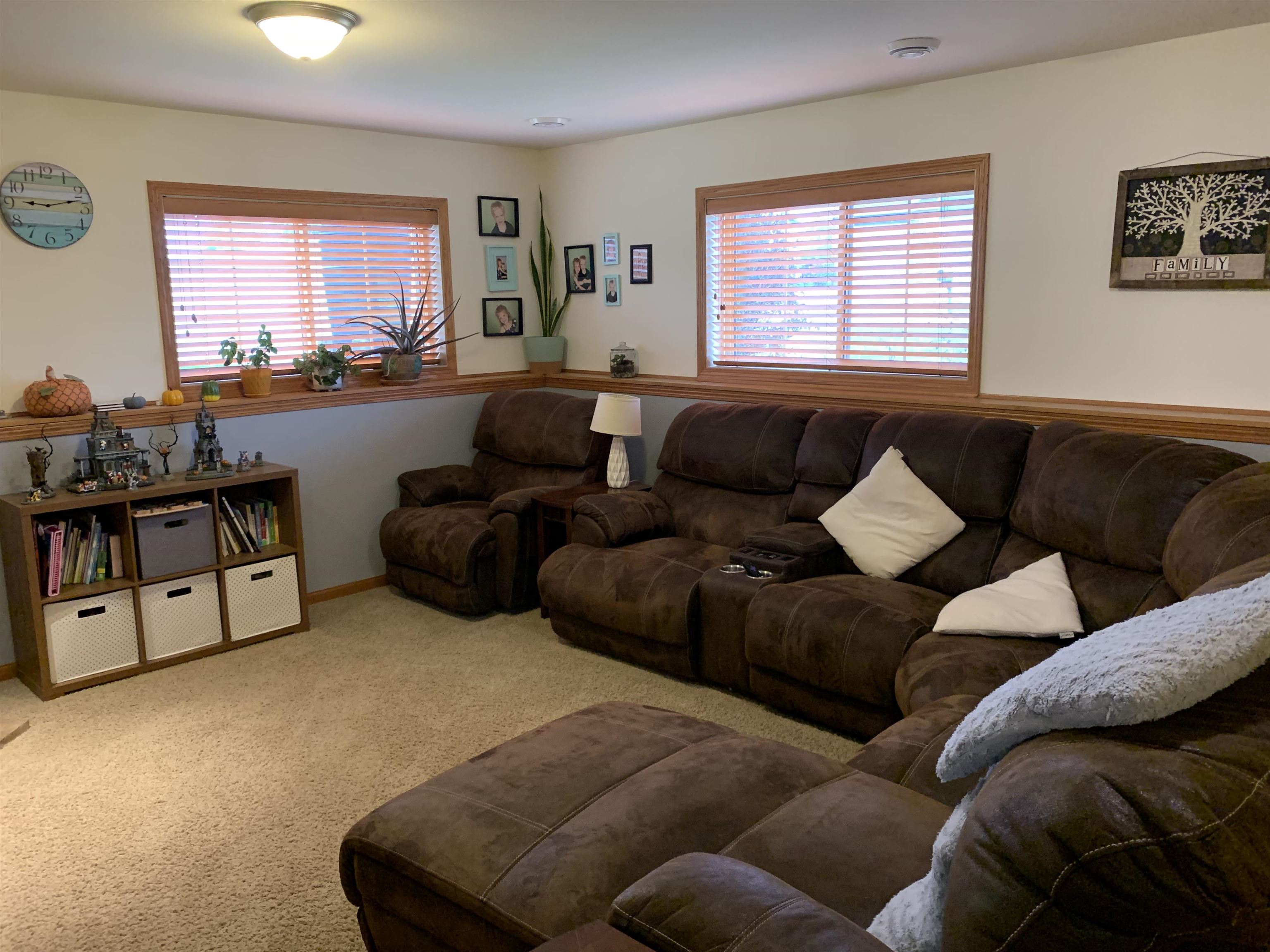 945 Star Gazer Drive