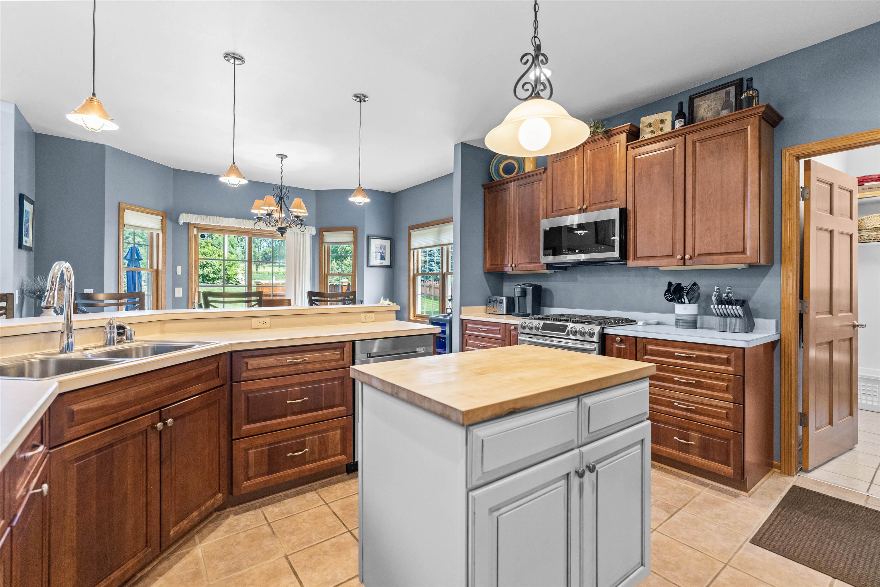 822 Woods Glen Court