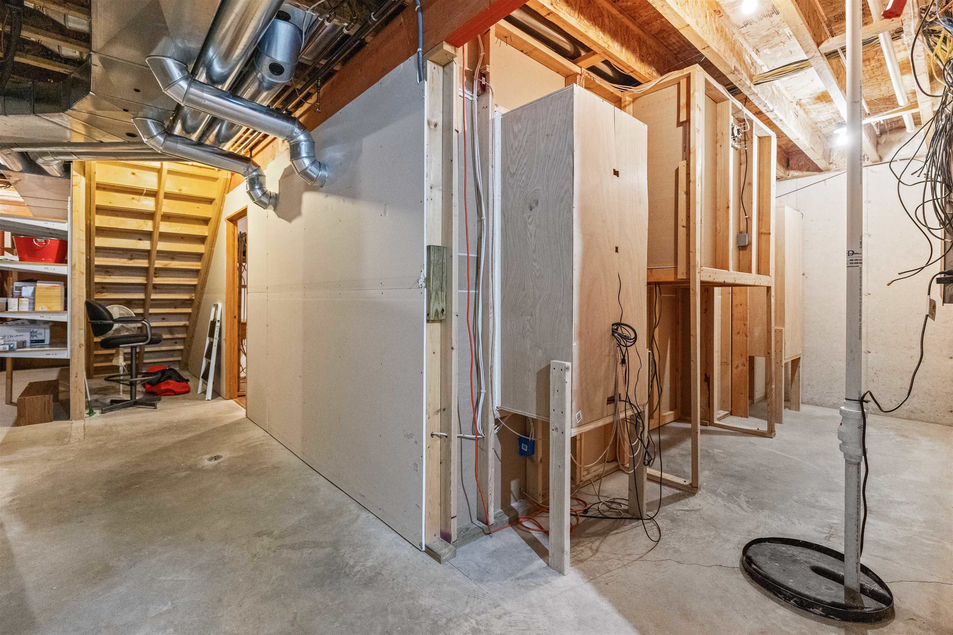 822 Woods Glen Court