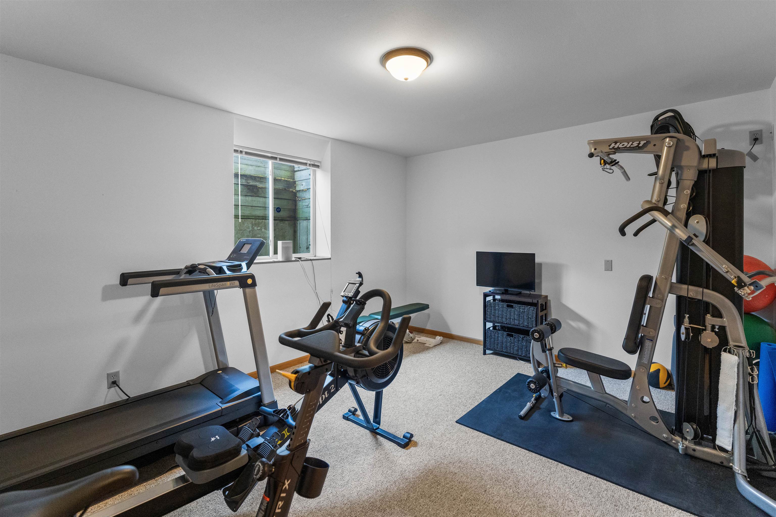 822 Woods Glen Court