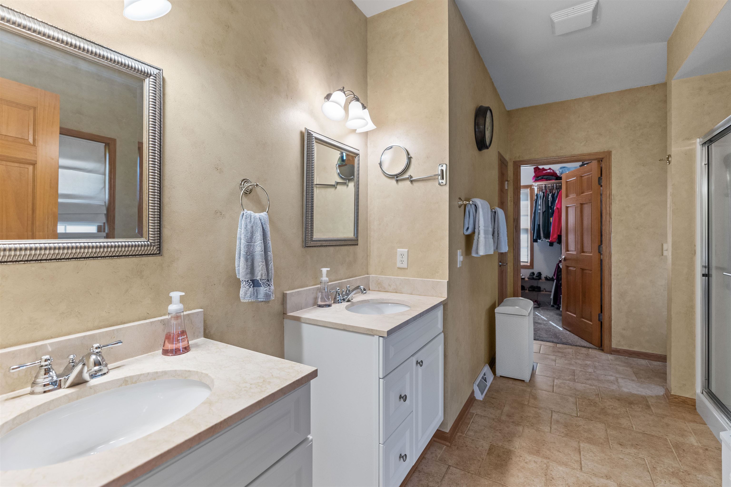 822 Woods Glen Court