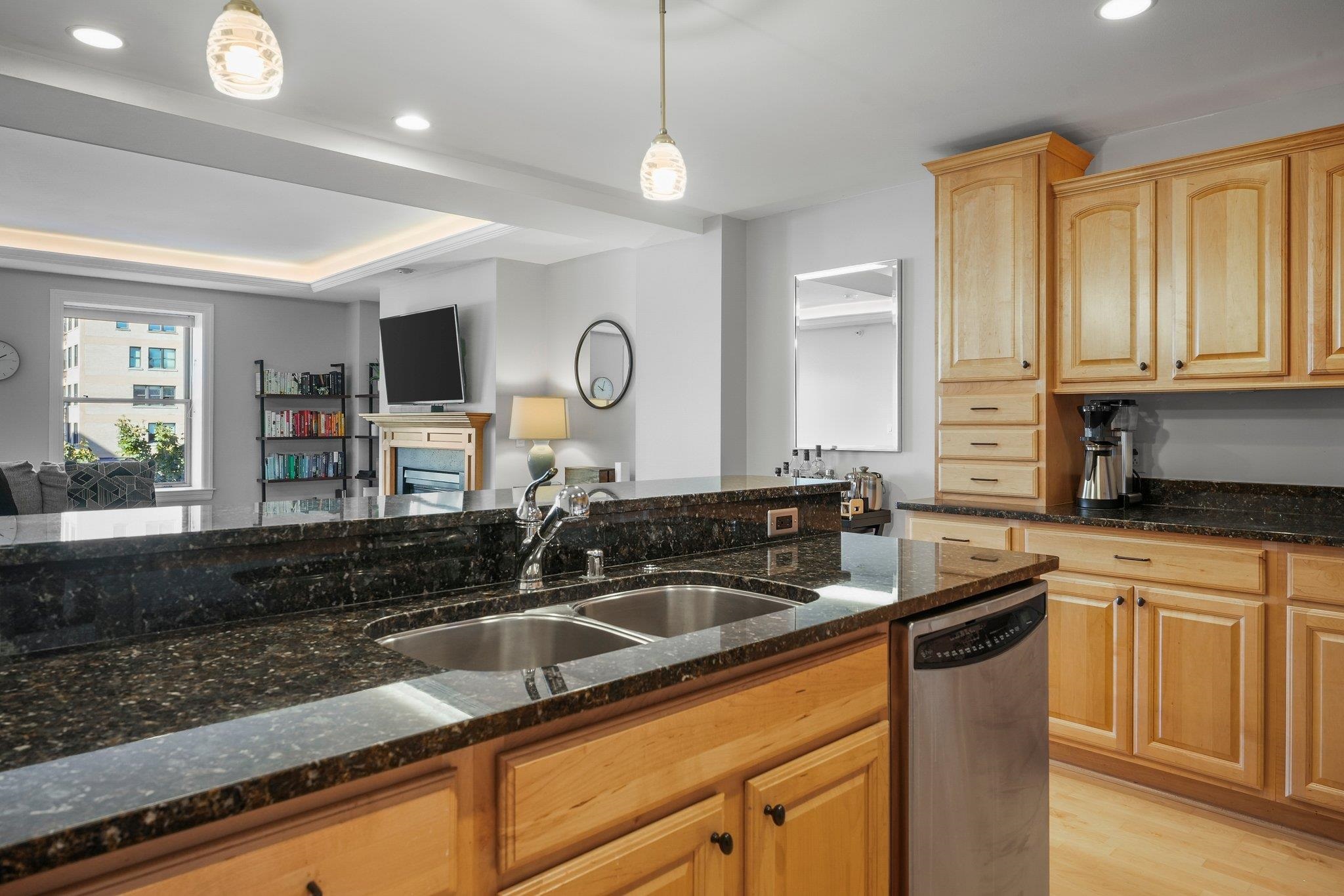 123 W Washington Avenue Unit: 507