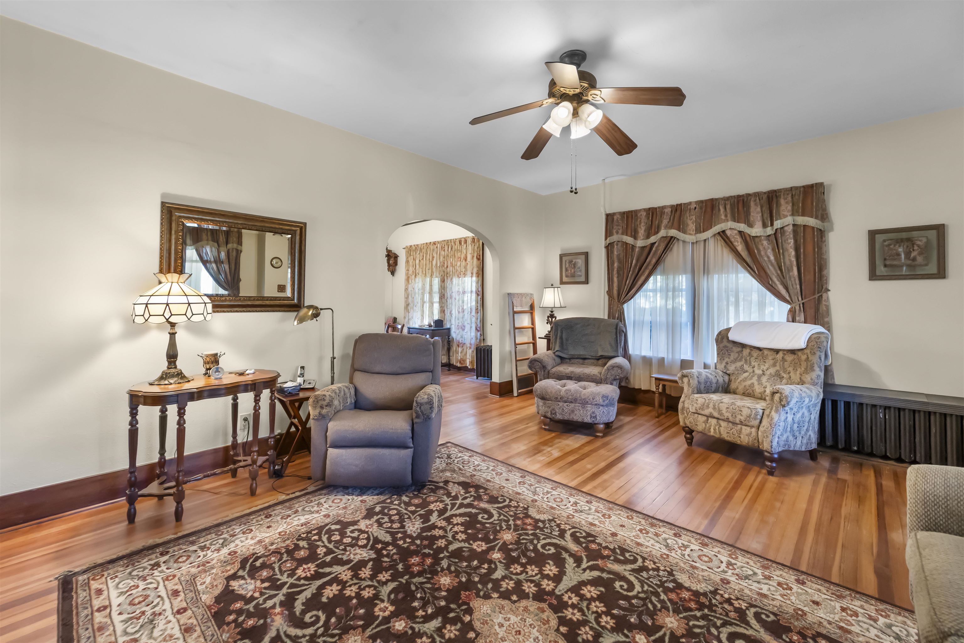 209 E Highland Avenue