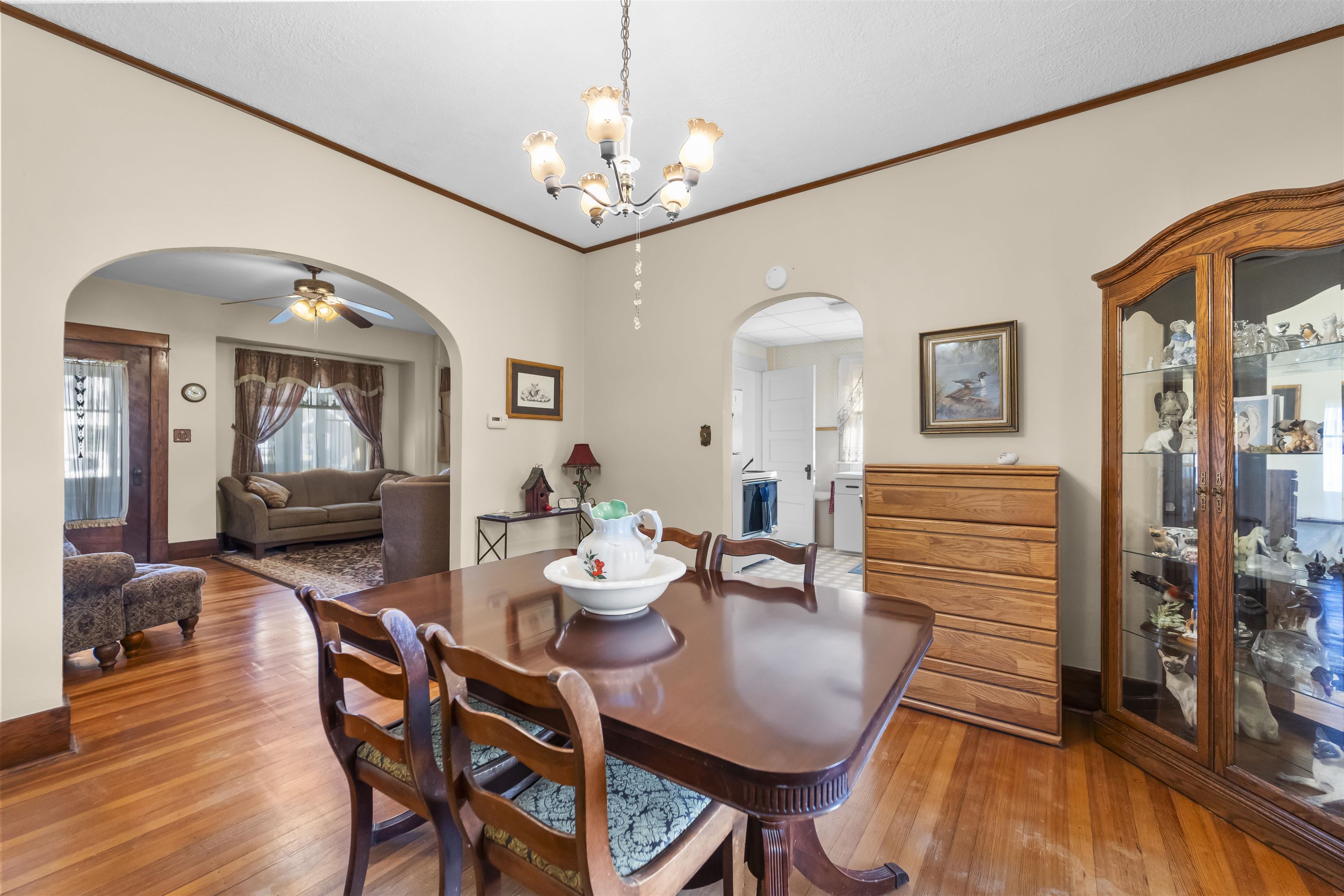 209 E Highland Avenue
