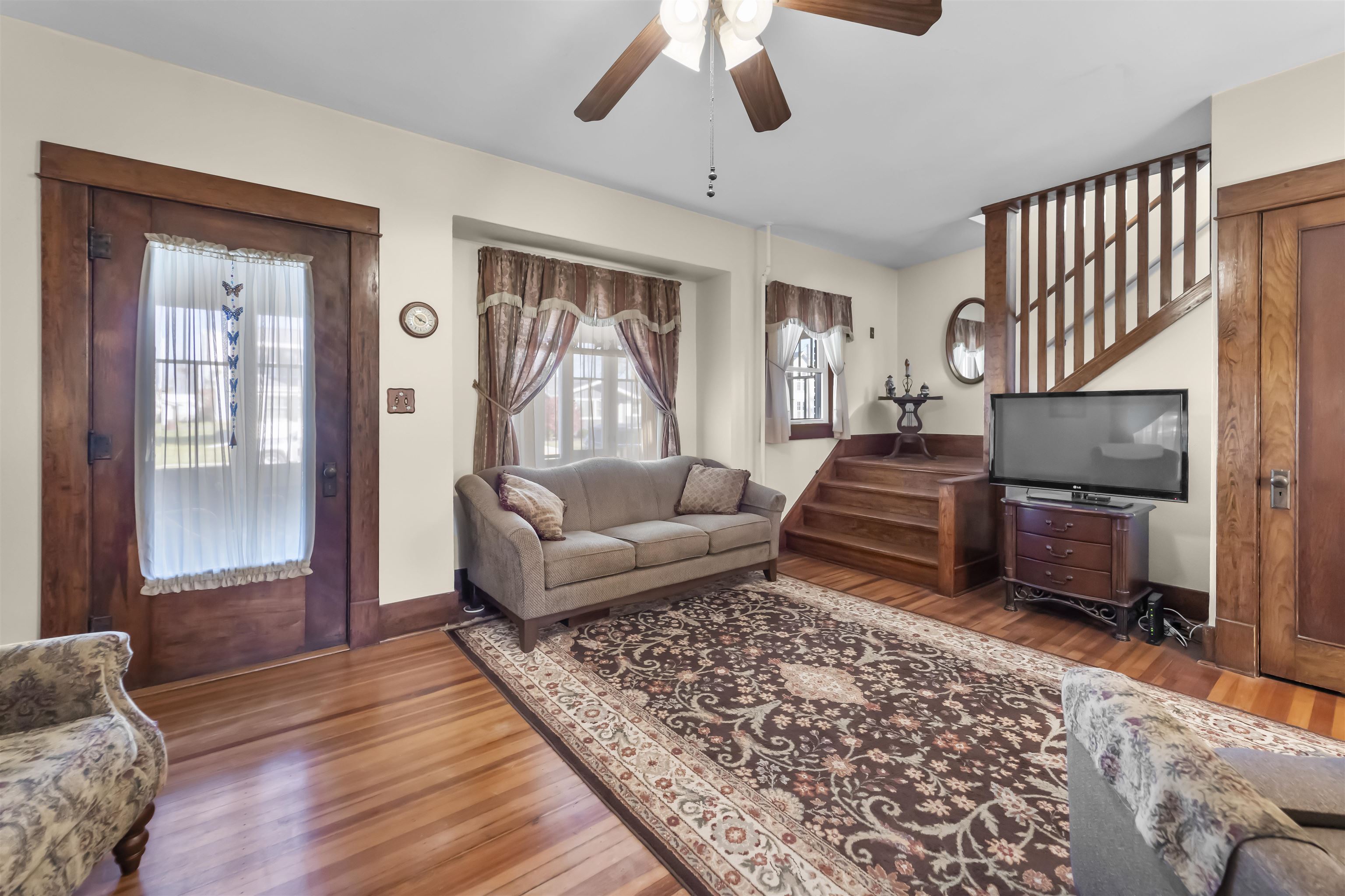 209 E Highland Avenue