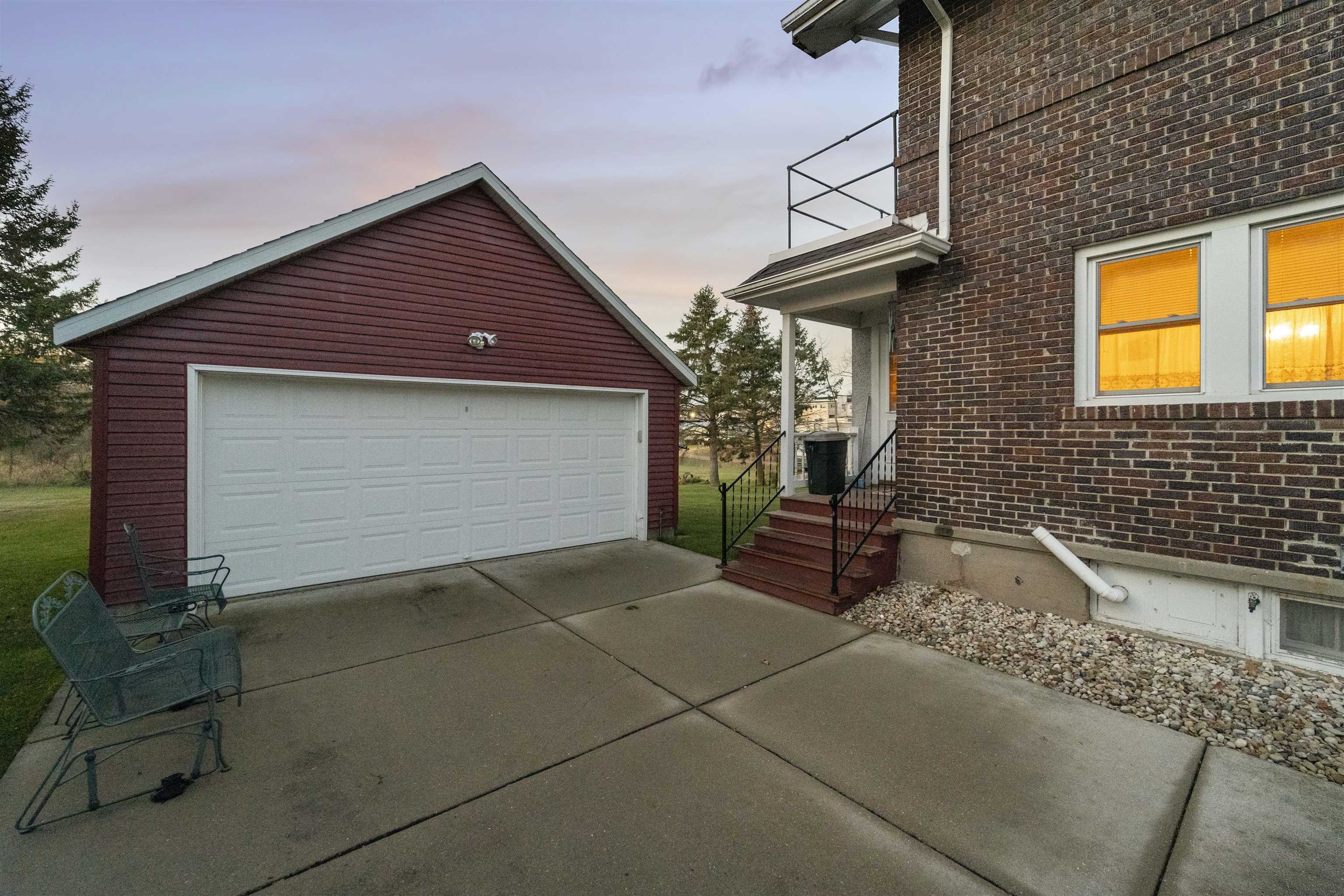 209 E Highland Avenue