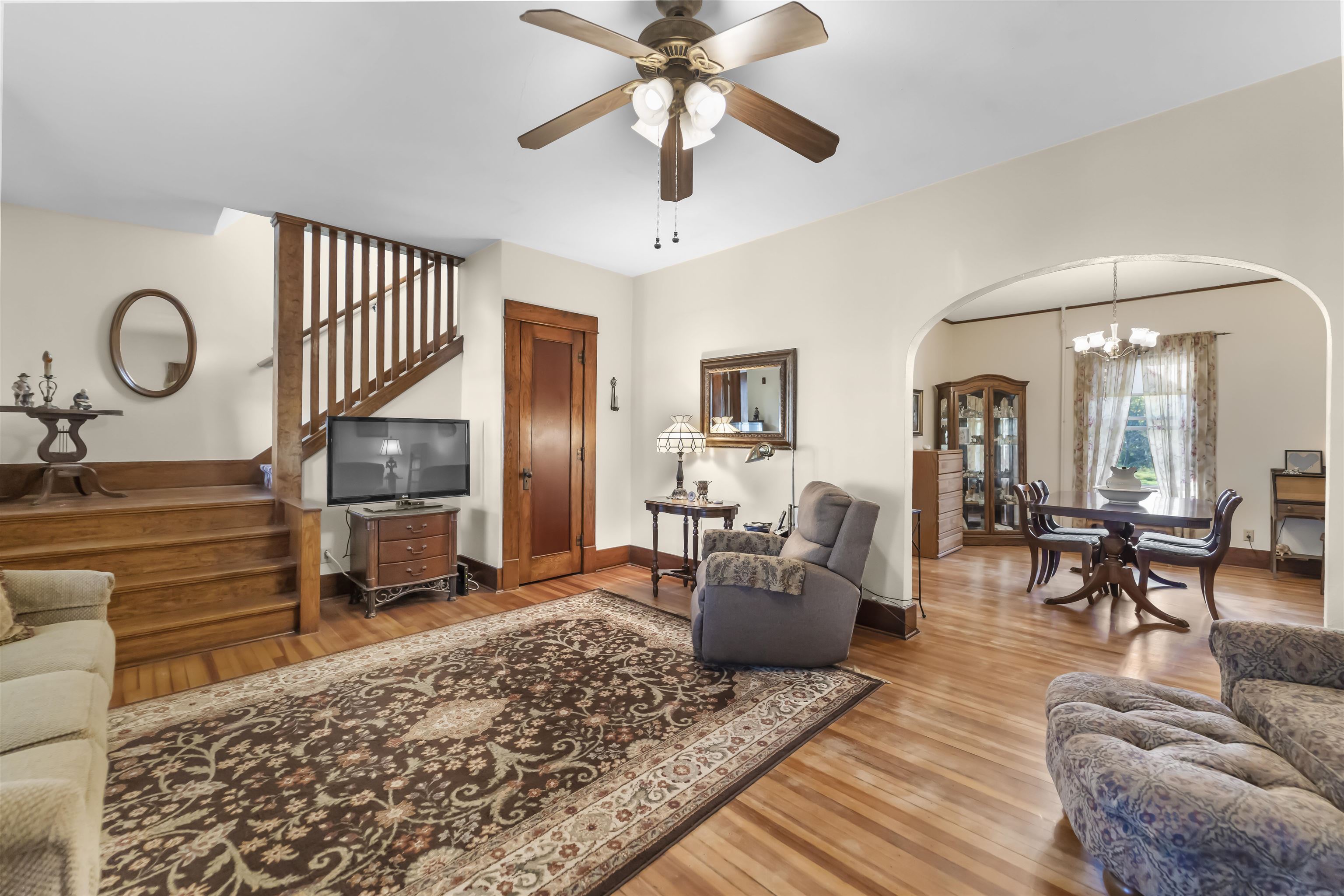 209 E Highland Avenue