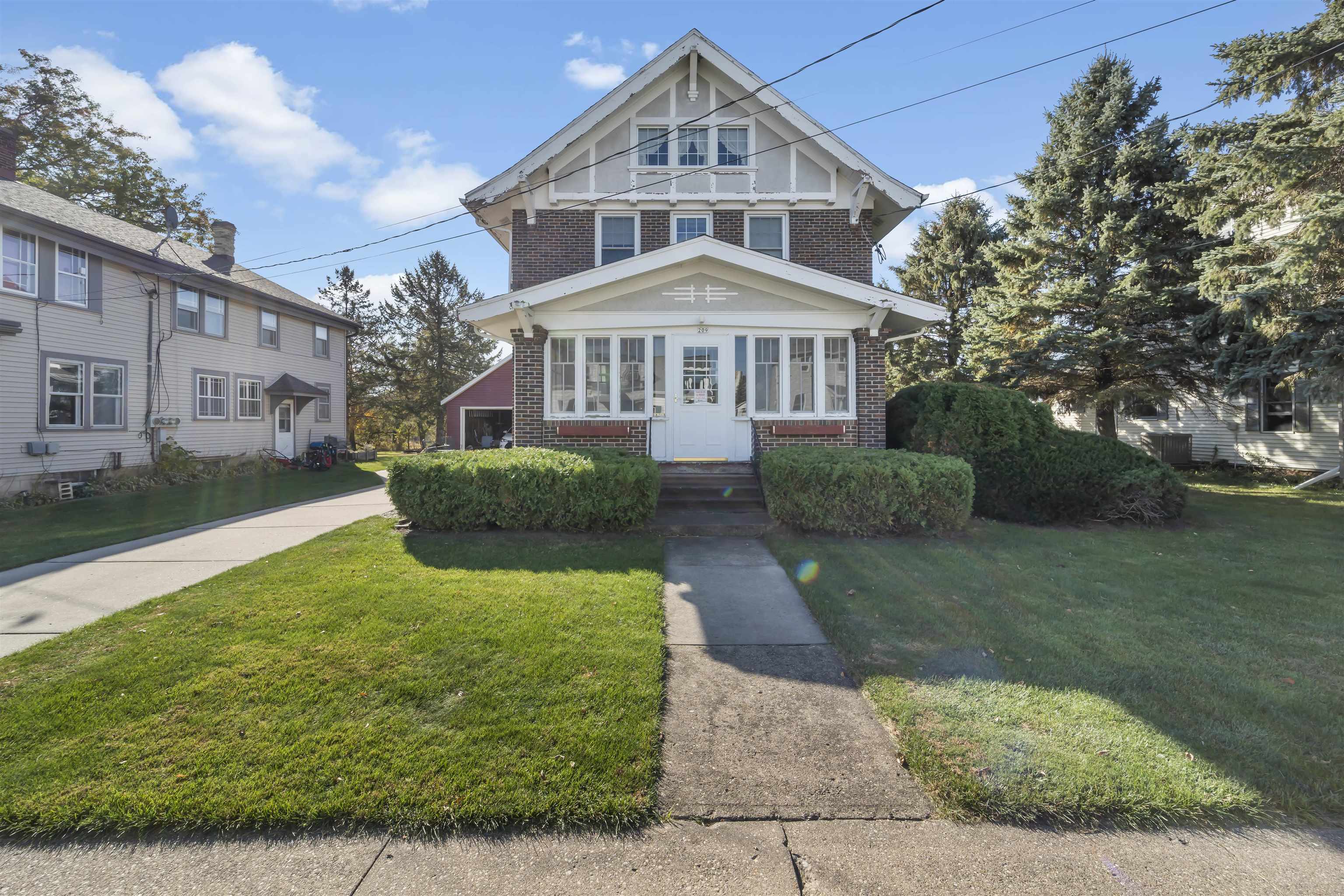 209 E Highland Avenue