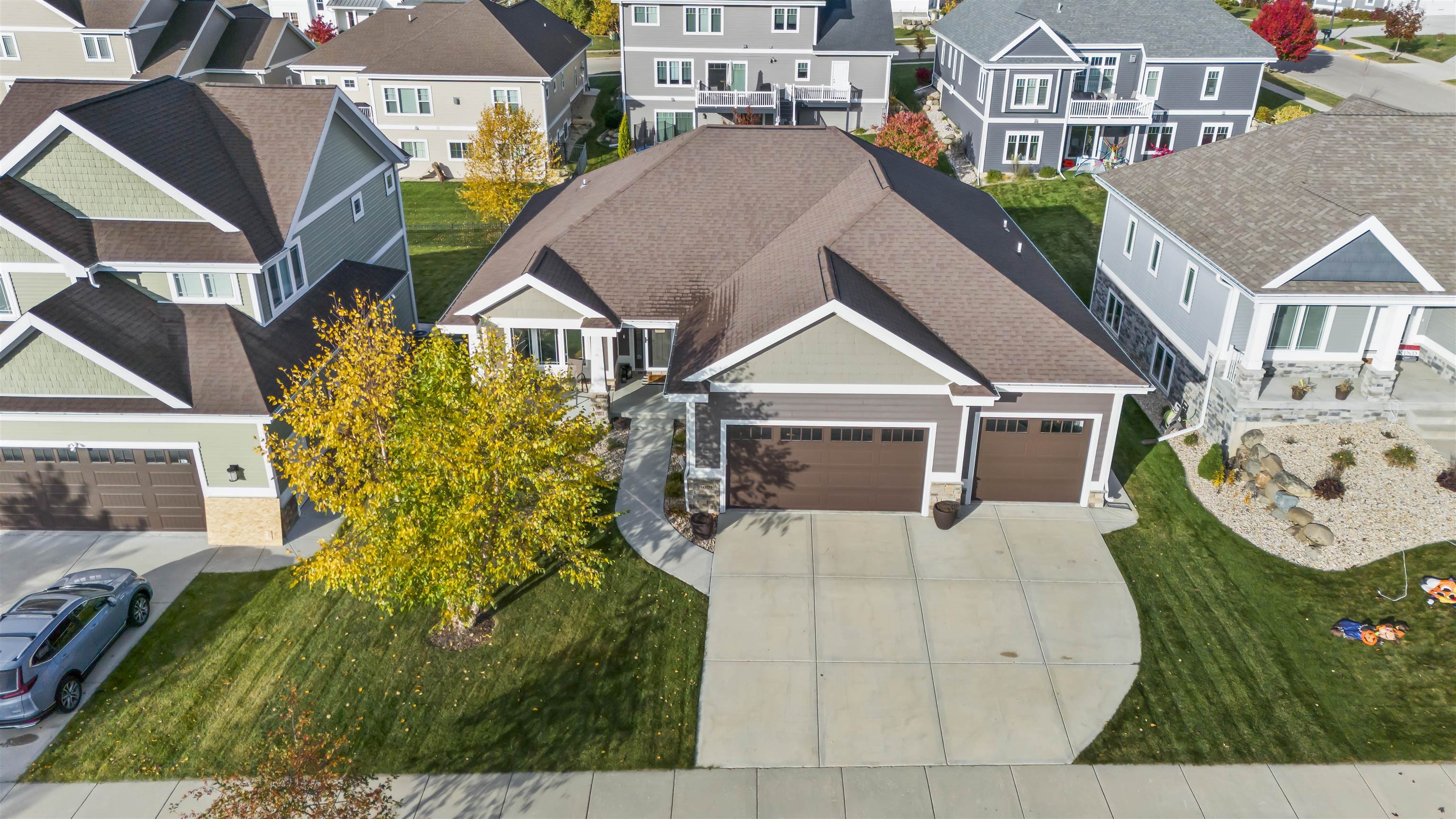 1003 Waterford Lane
