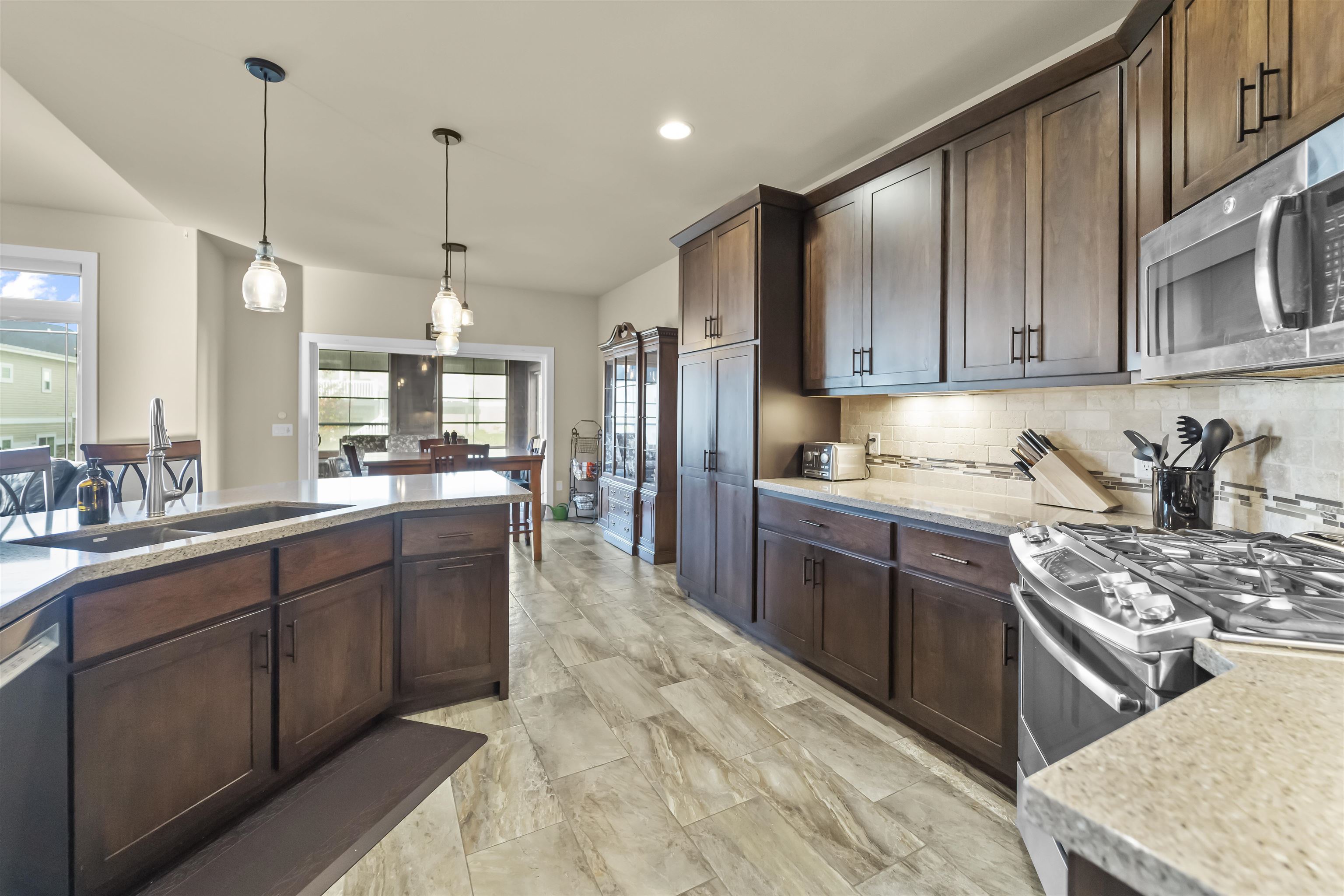 1003 Waterford Lane