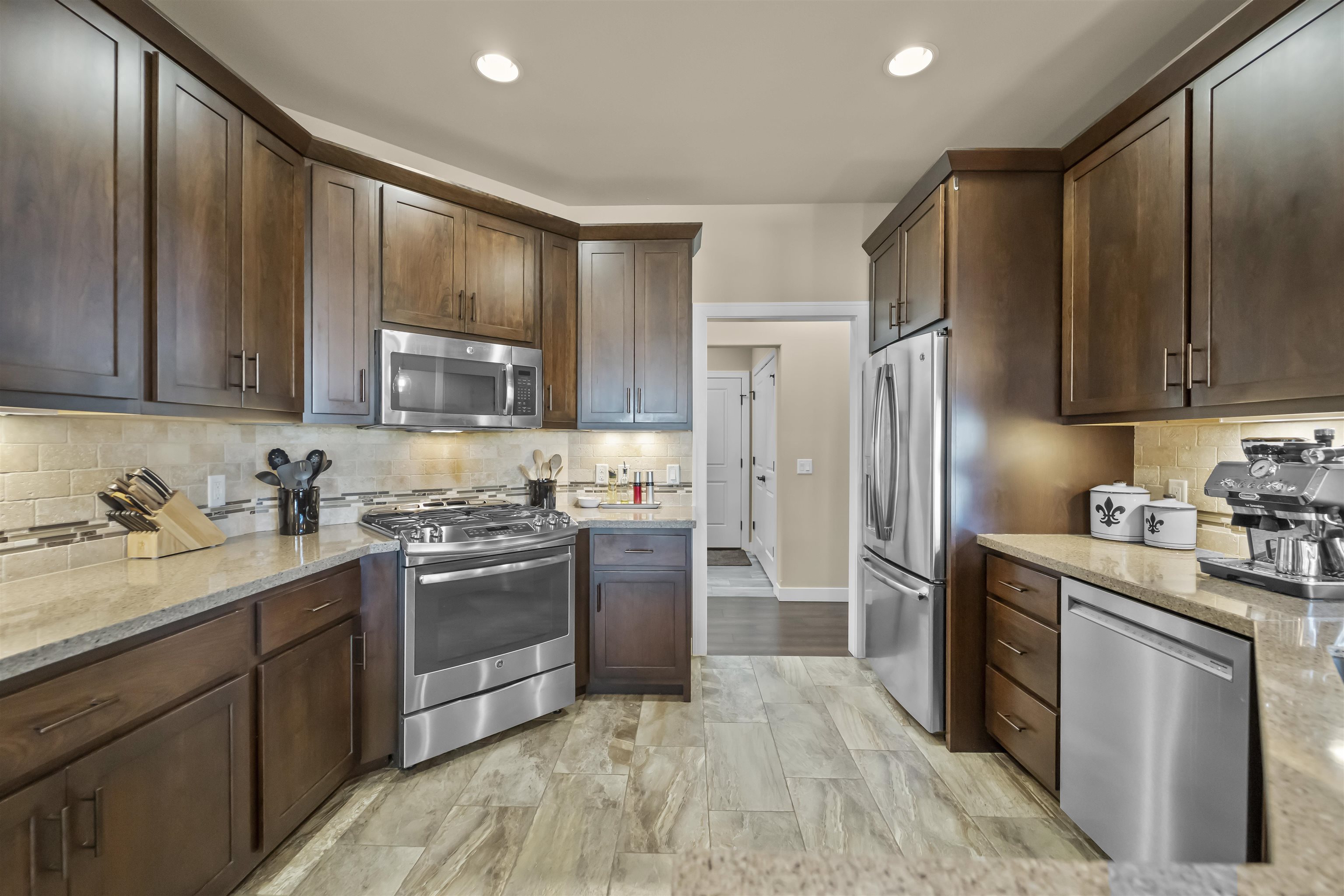 1003 Waterford Lane