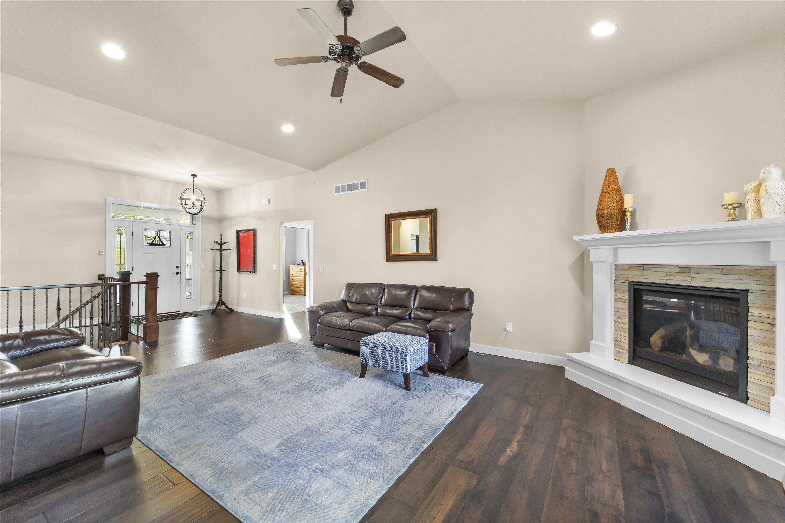 1003 Waterford Lane