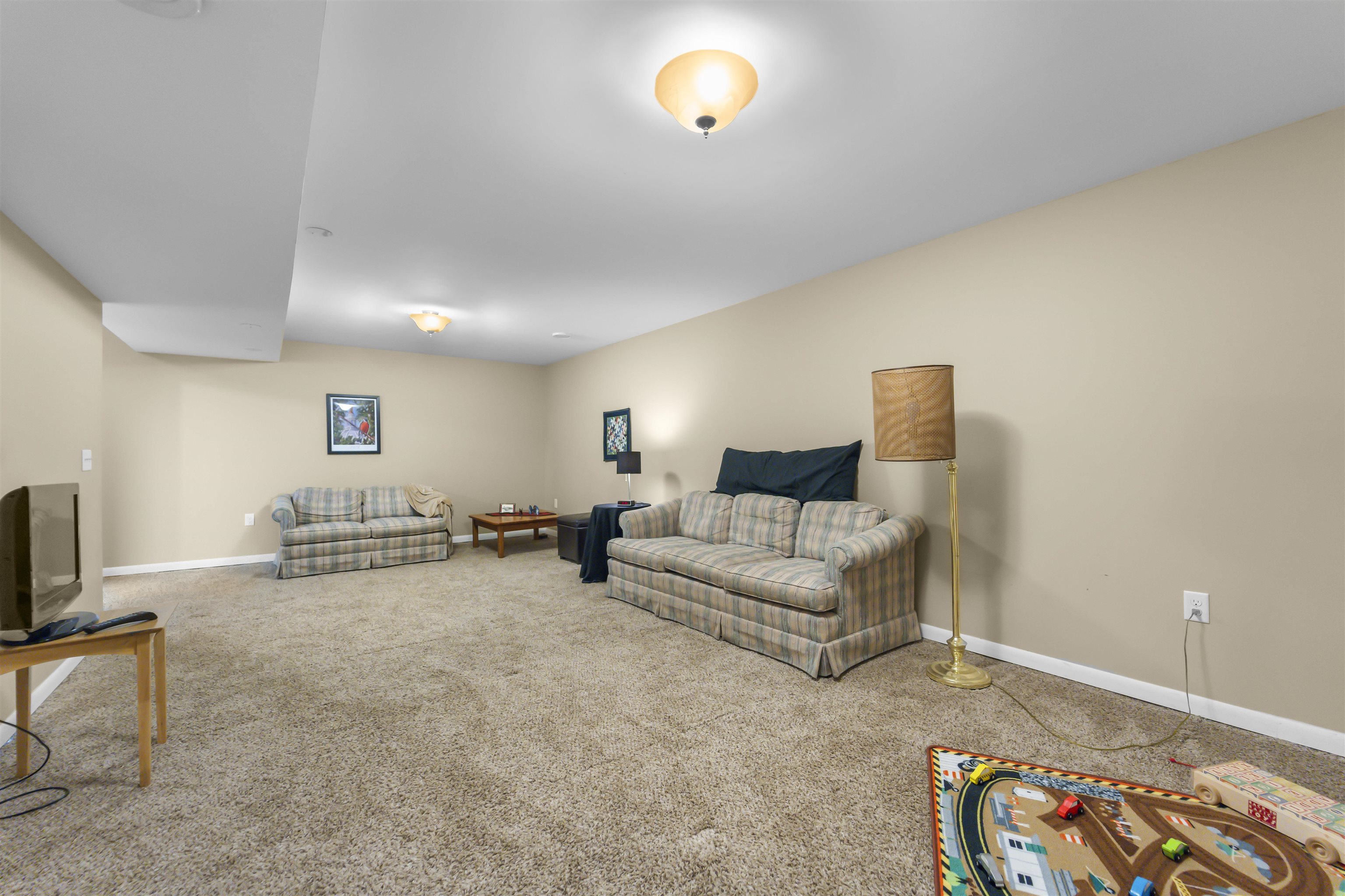 5813 Bartlett Lane