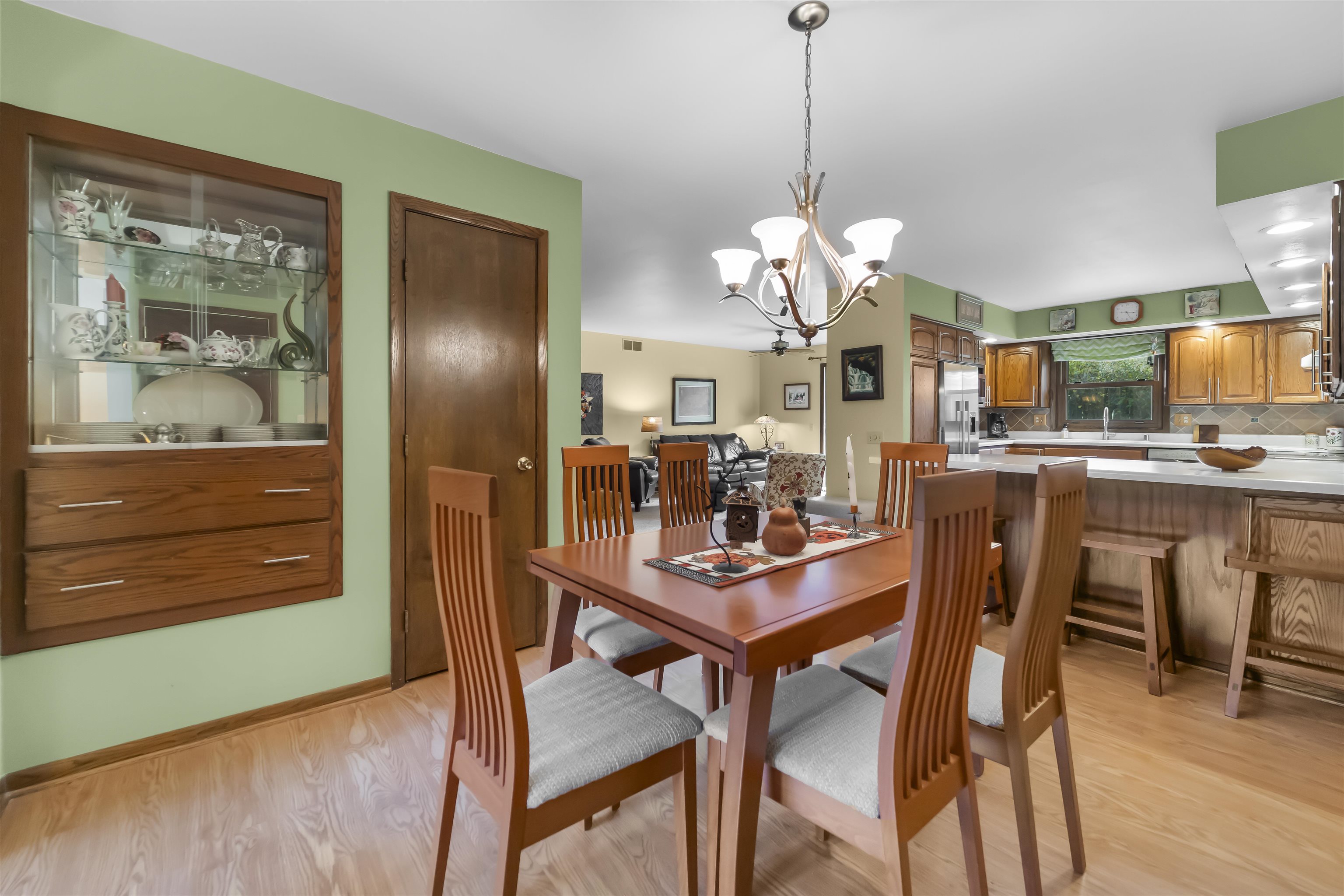 5813 Bartlett Lane
