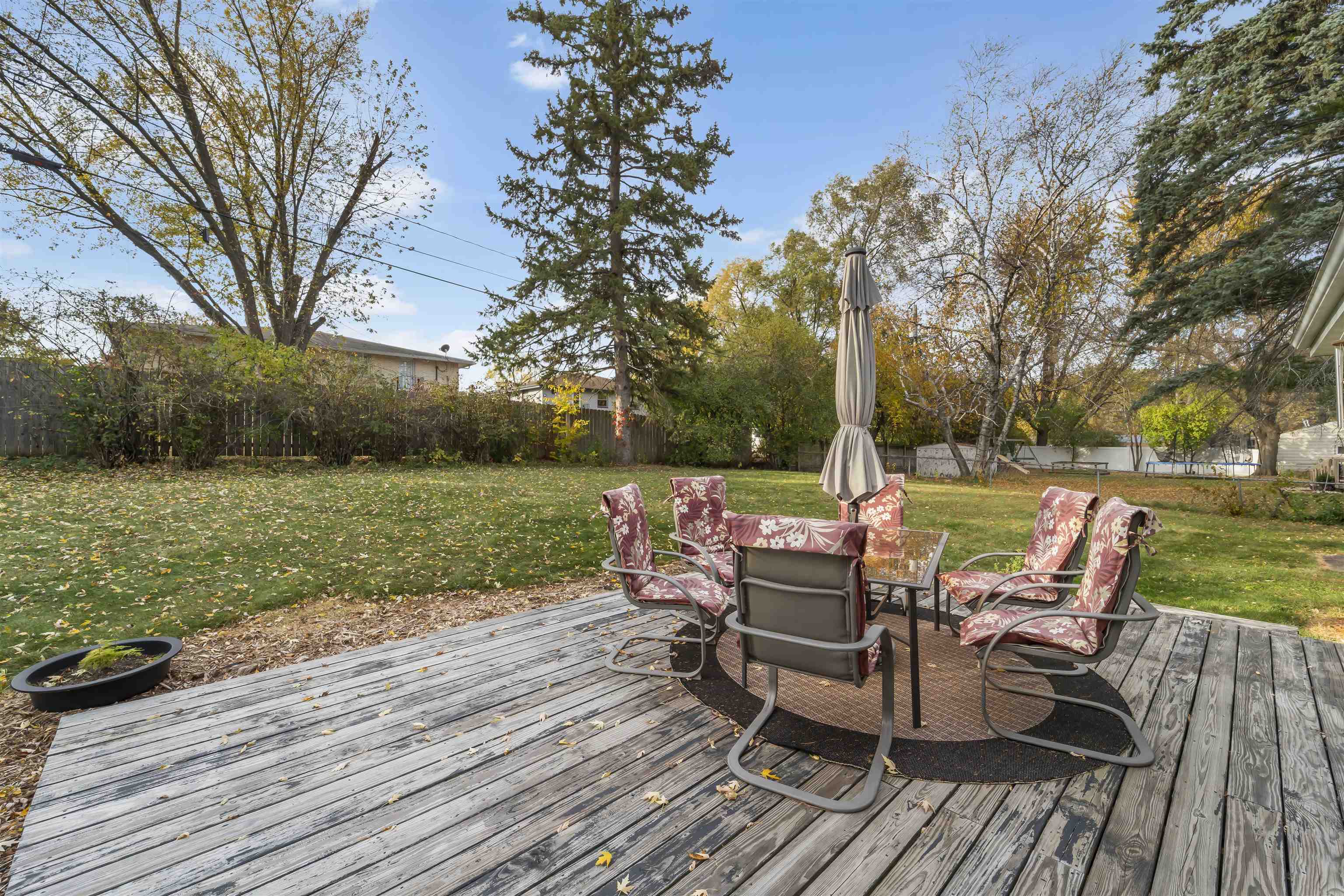 5813 Bartlett Lane