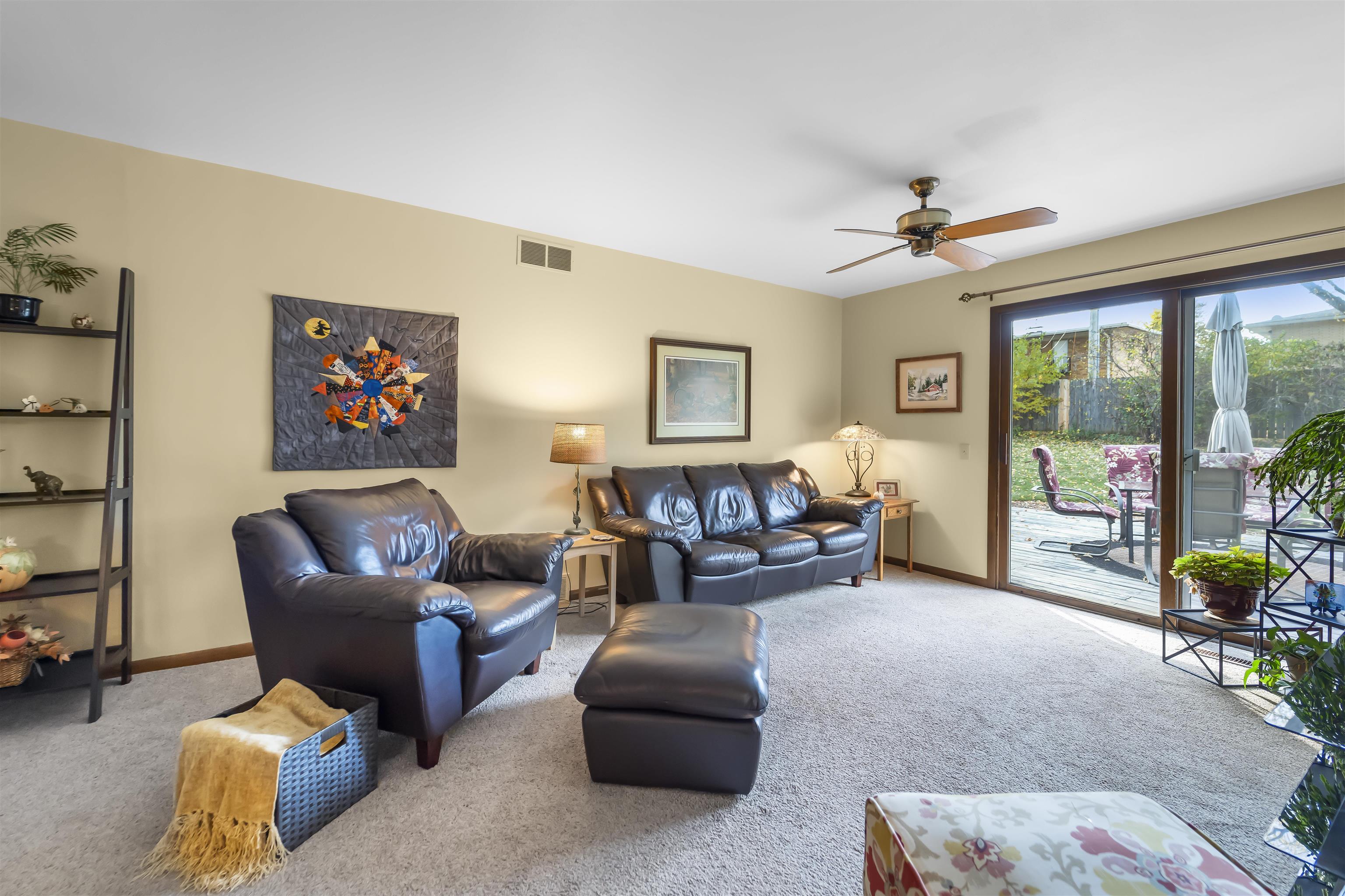 5813 Bartlett Lane