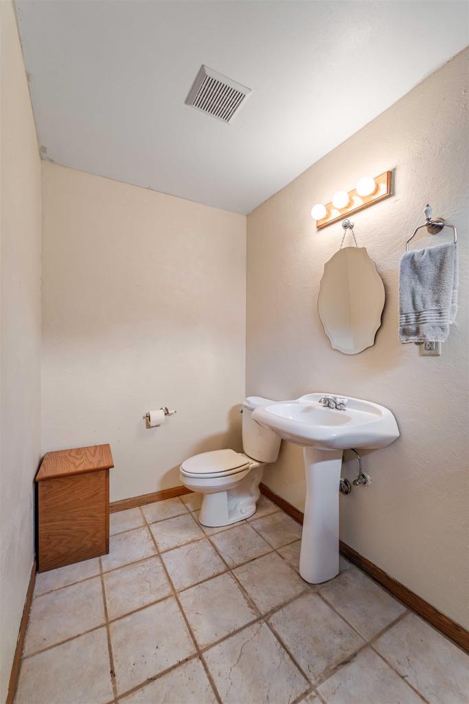 809 Lincoln Green Road