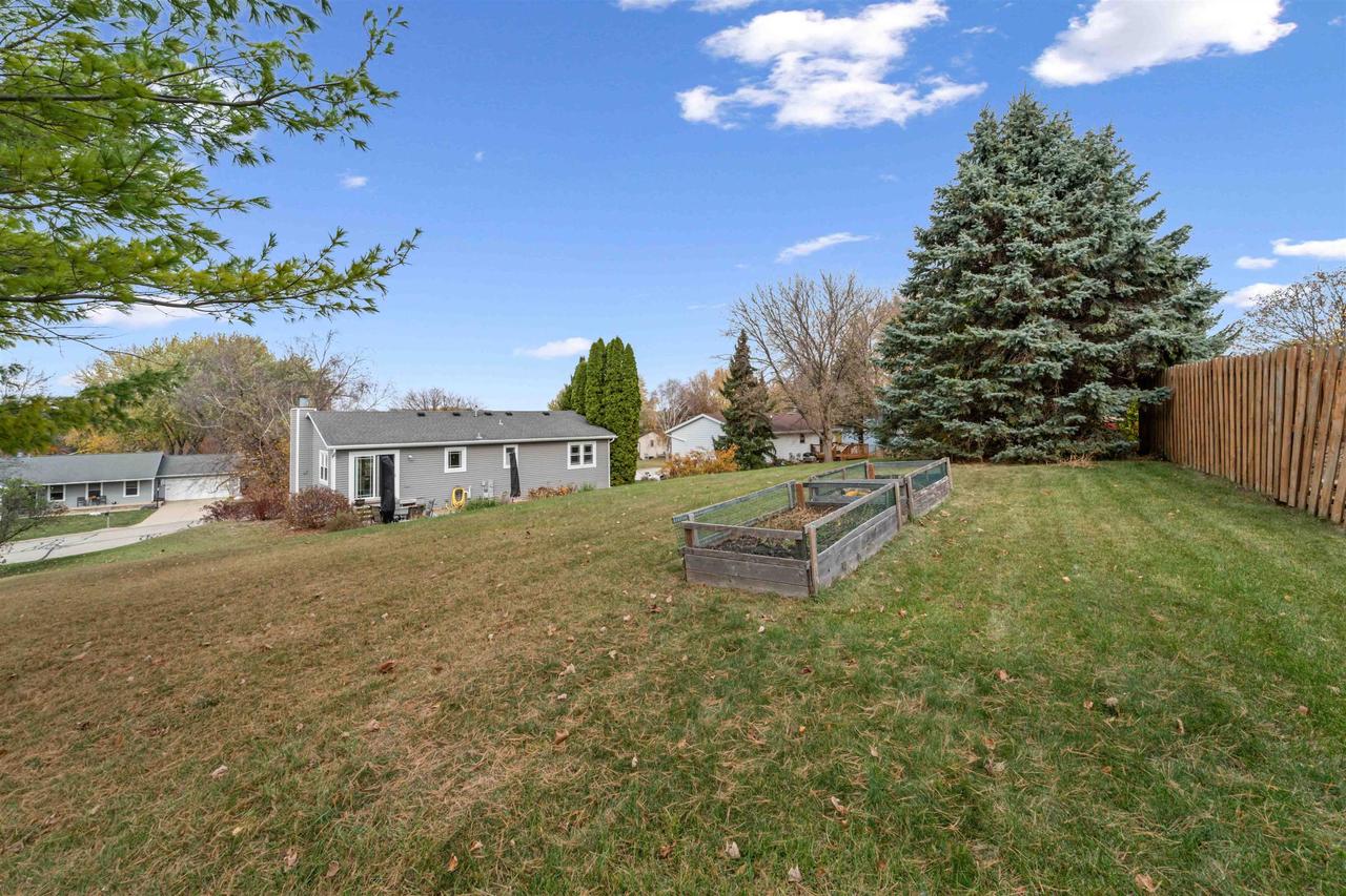 809 Lincoln Green Road