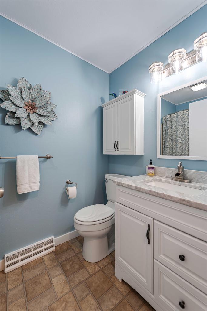 809 Lincoln Green Road