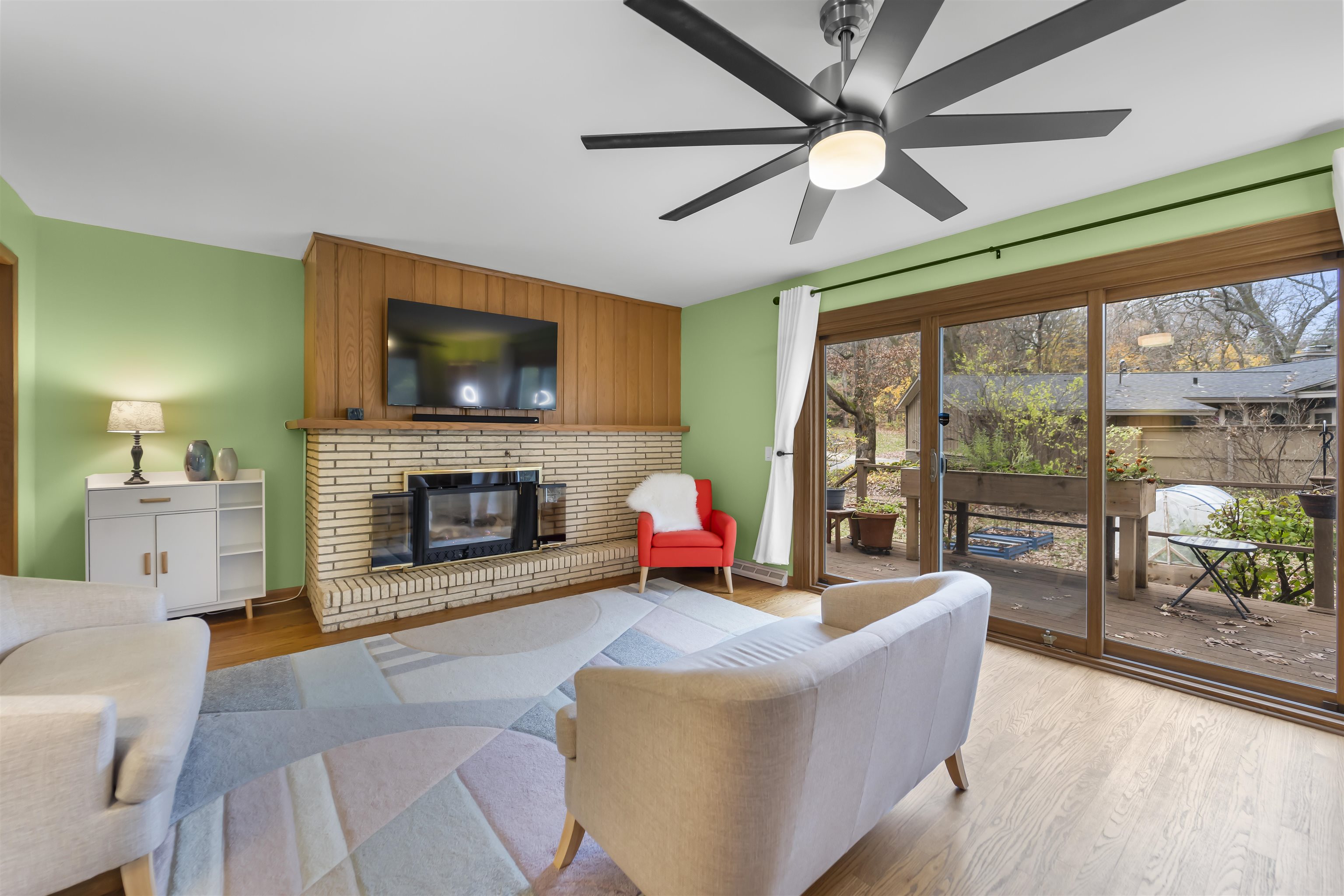 2 Kingsbury Court