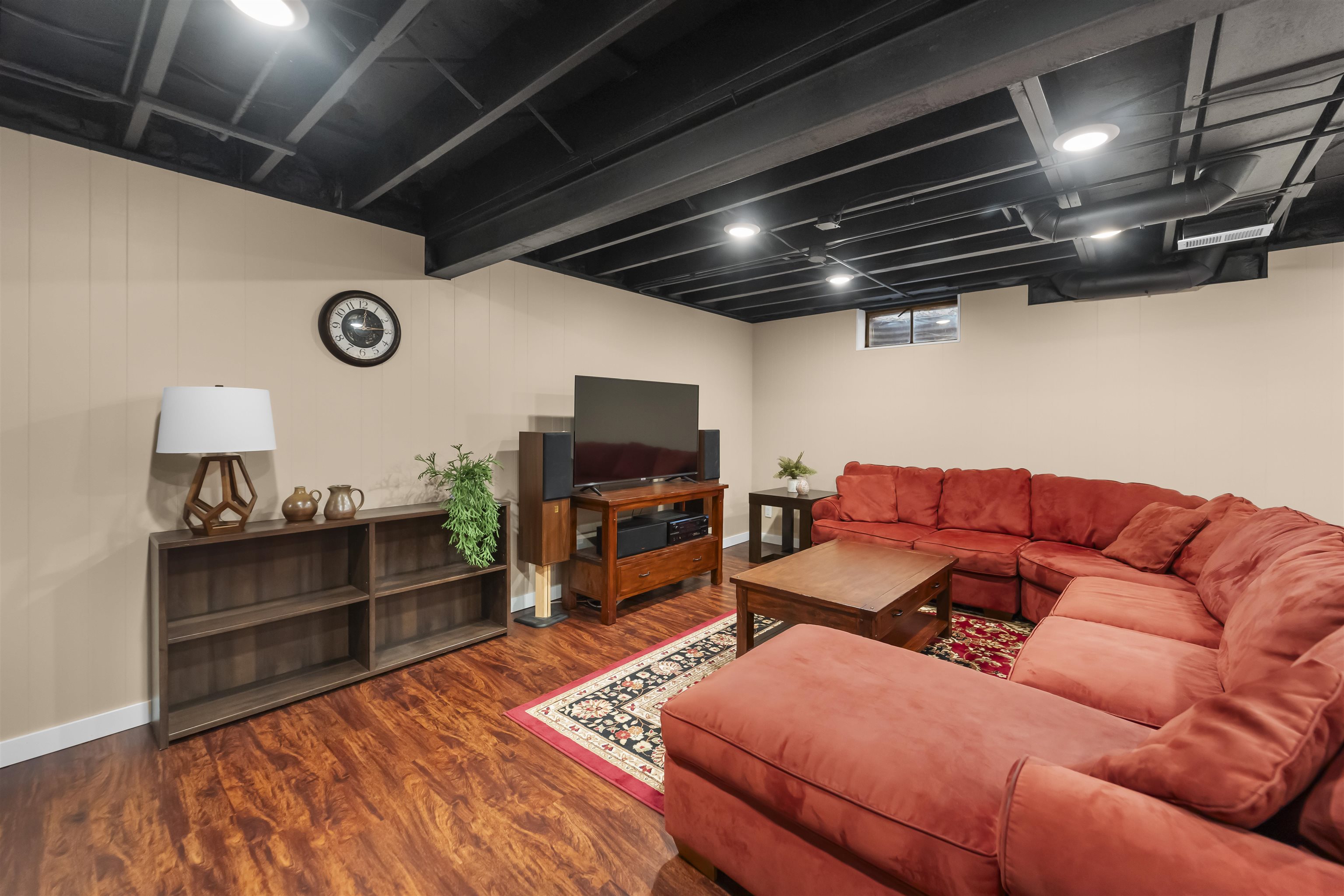 2 Kingsbury Court