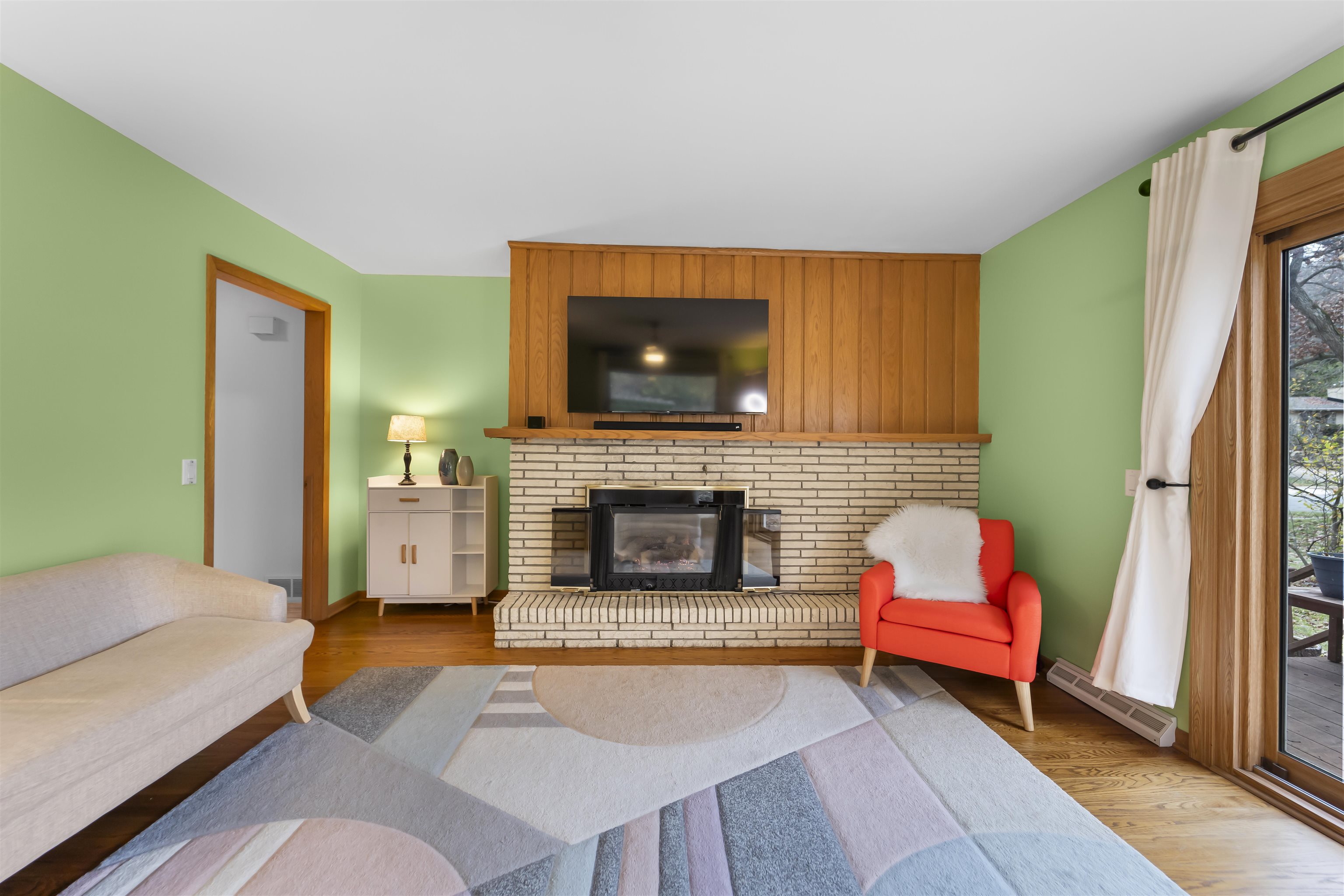 2 Kingsbury Court