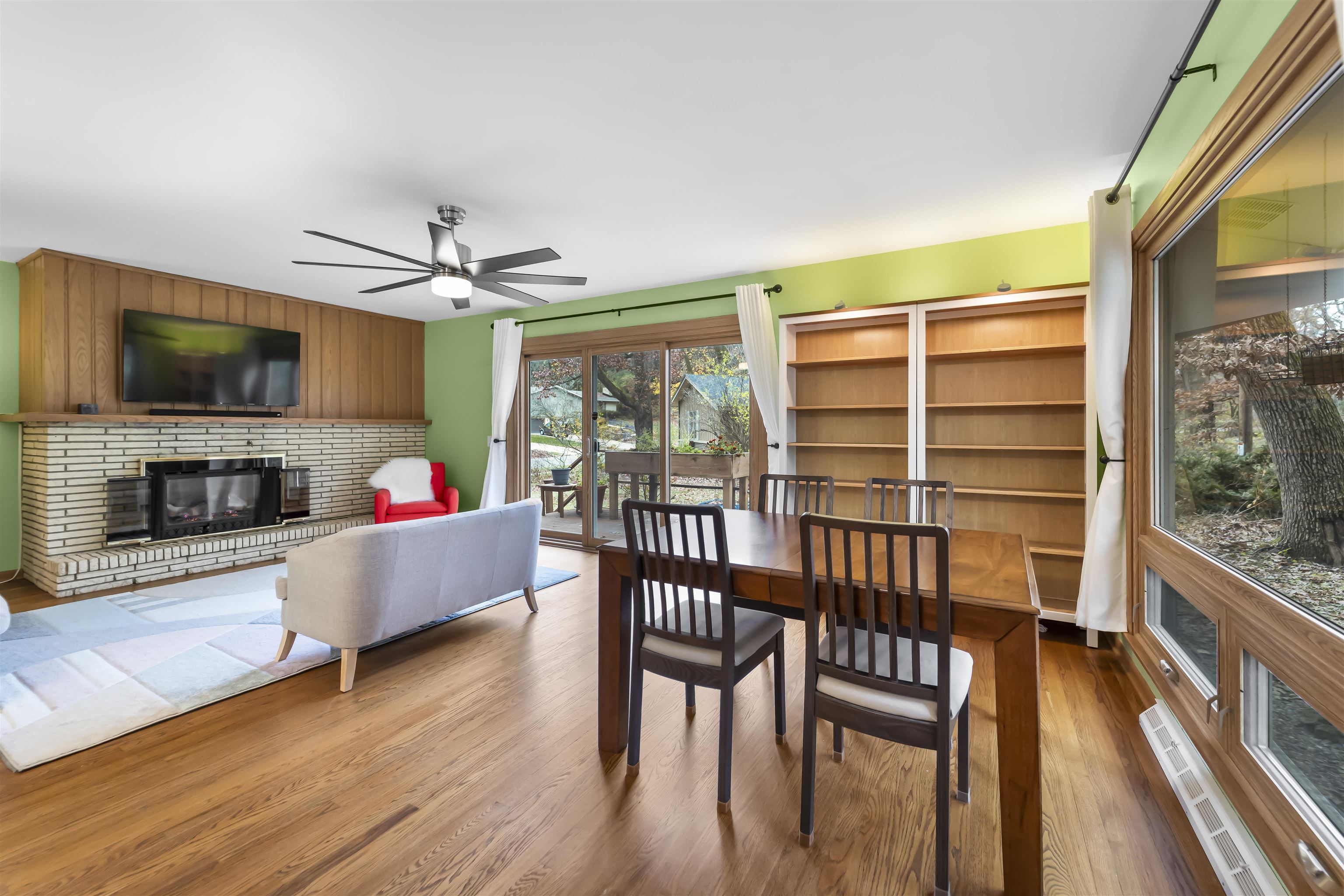 2 Kingsbury Court