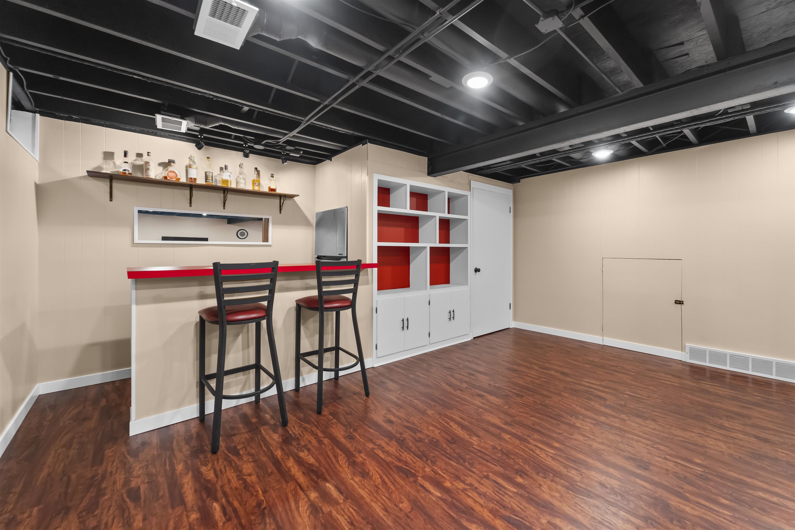 2 Kingsbury Court