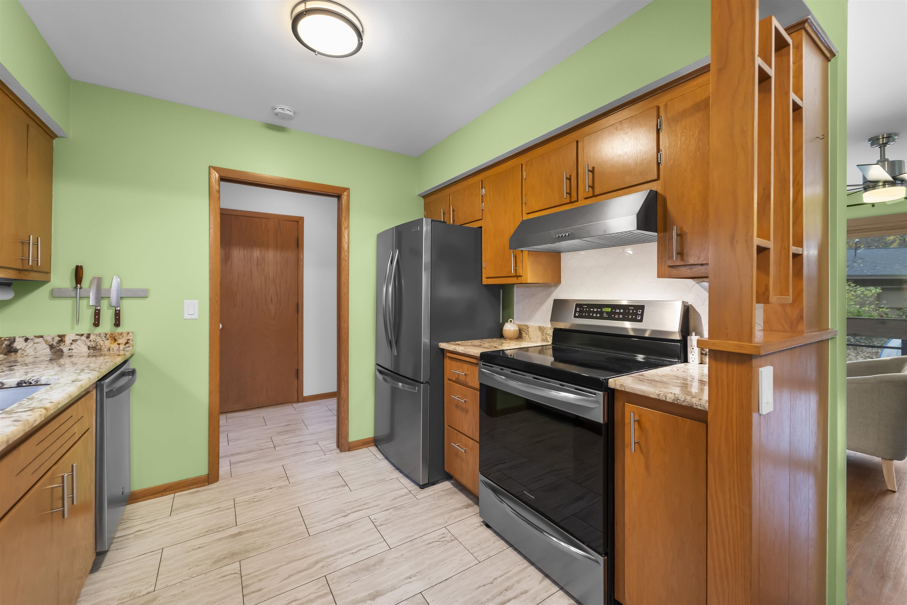 2 Kingsbury Court