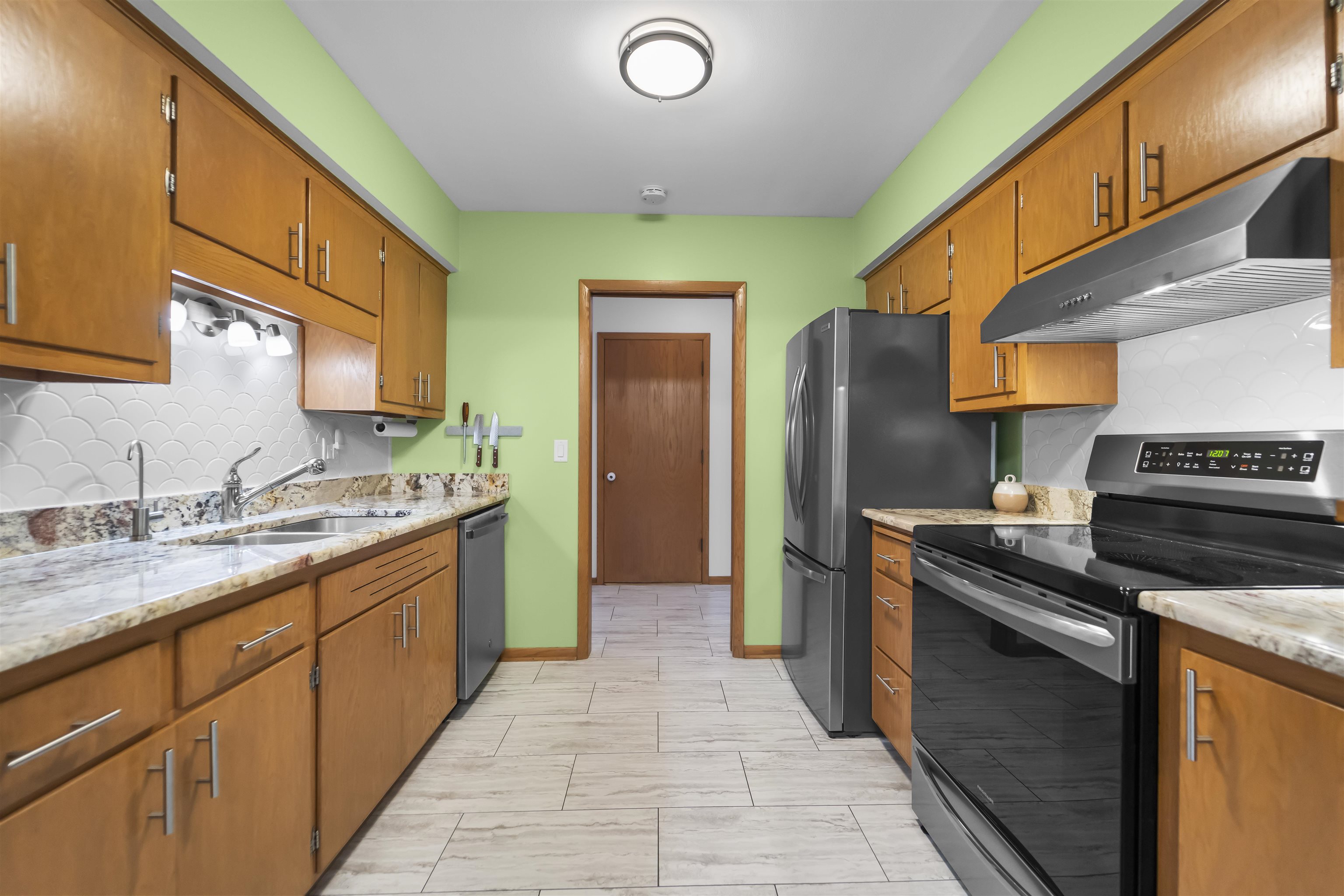 2 Kingsbury Court