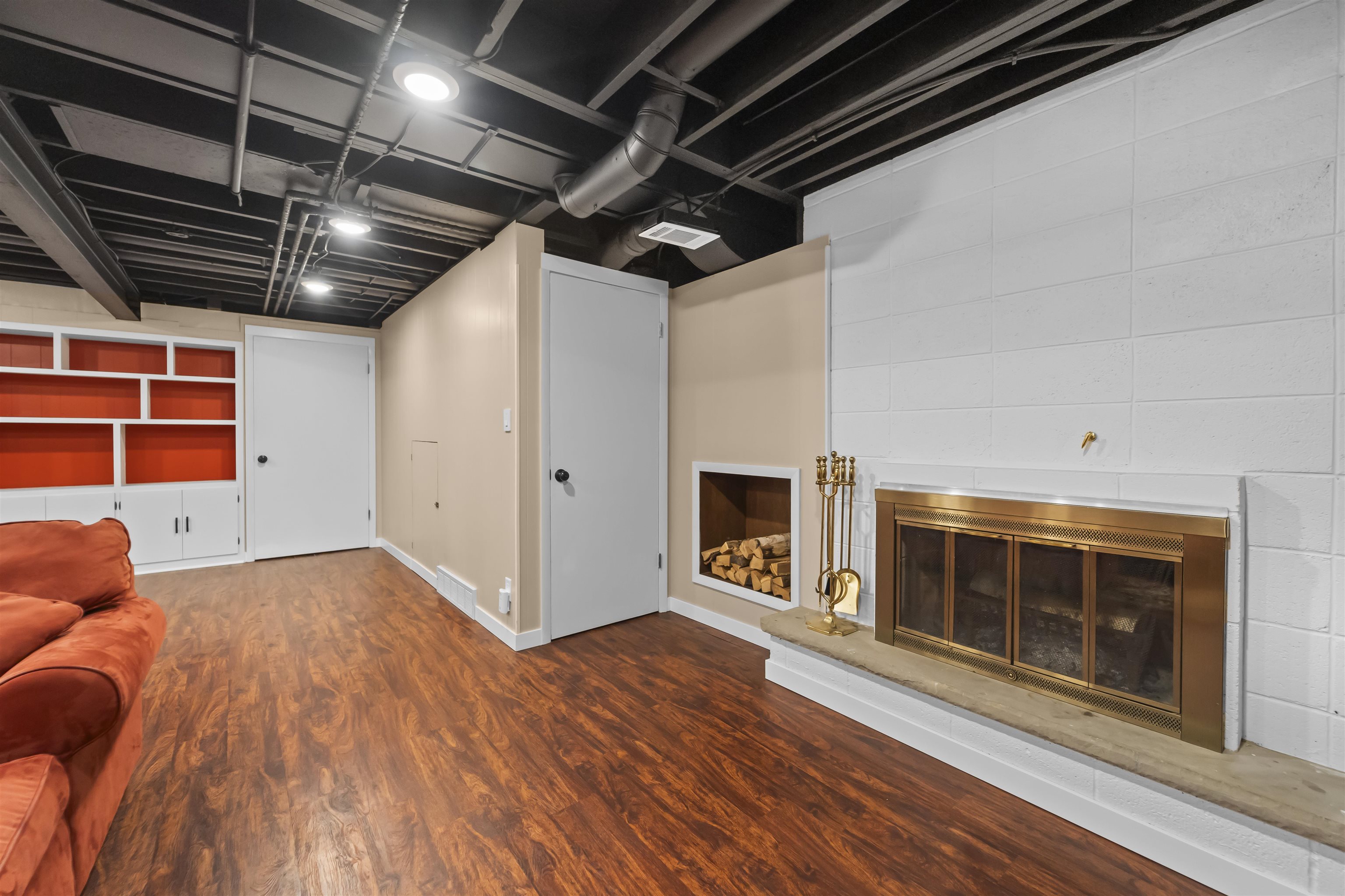 2 Kingsbury Court