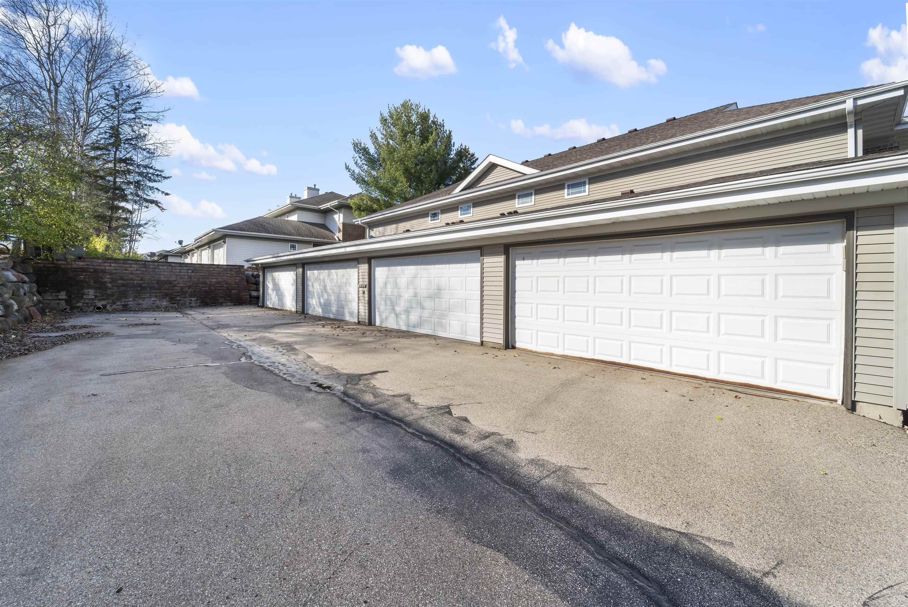 5571 Bantry Lane 2