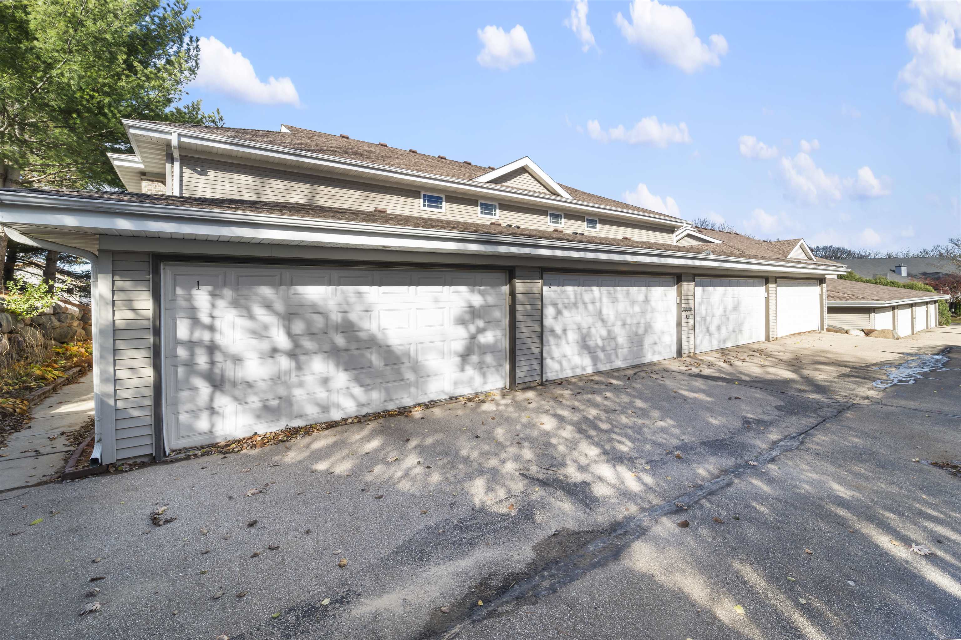 5571 Bantry Lane 2