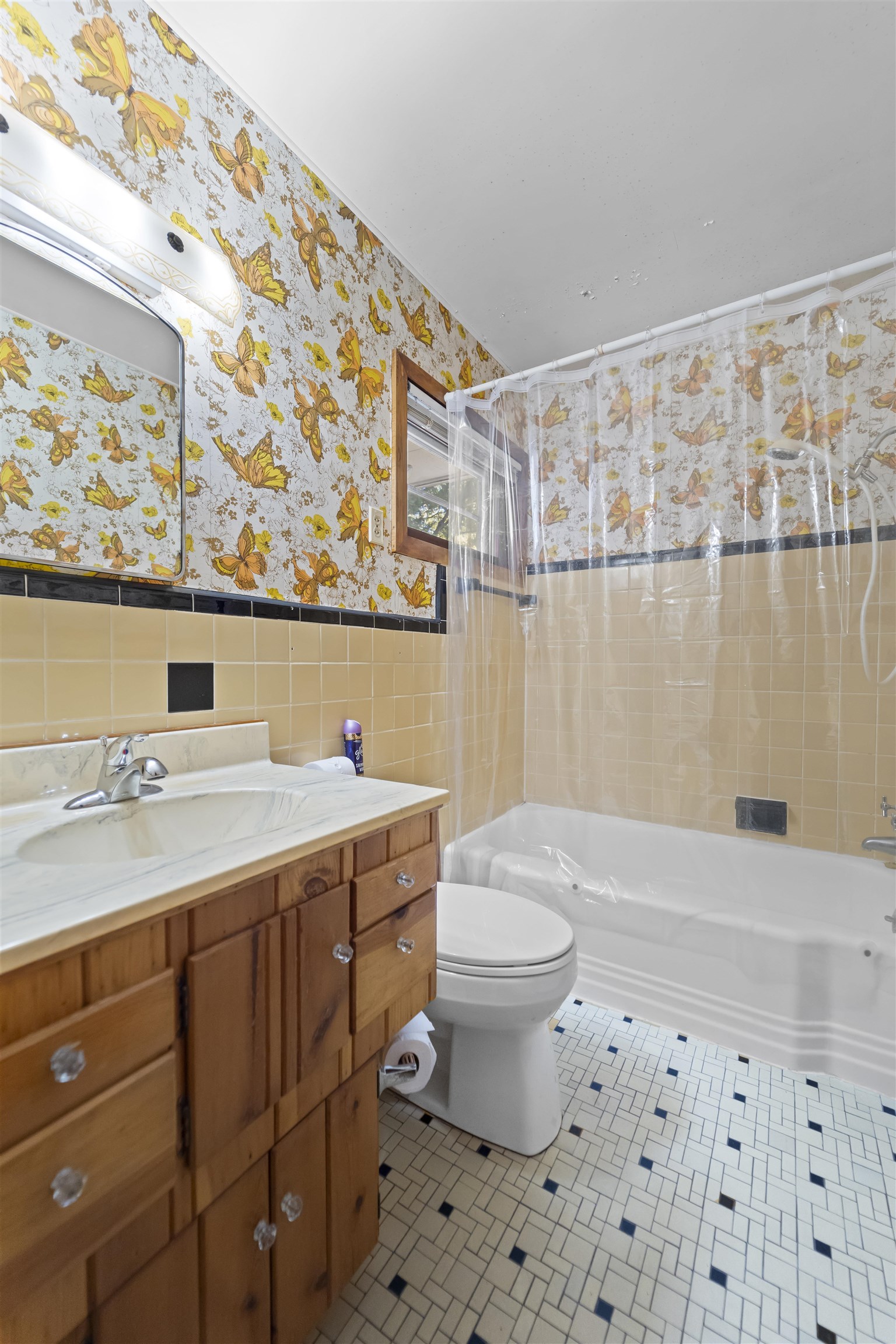 322 N Hillside Terrace