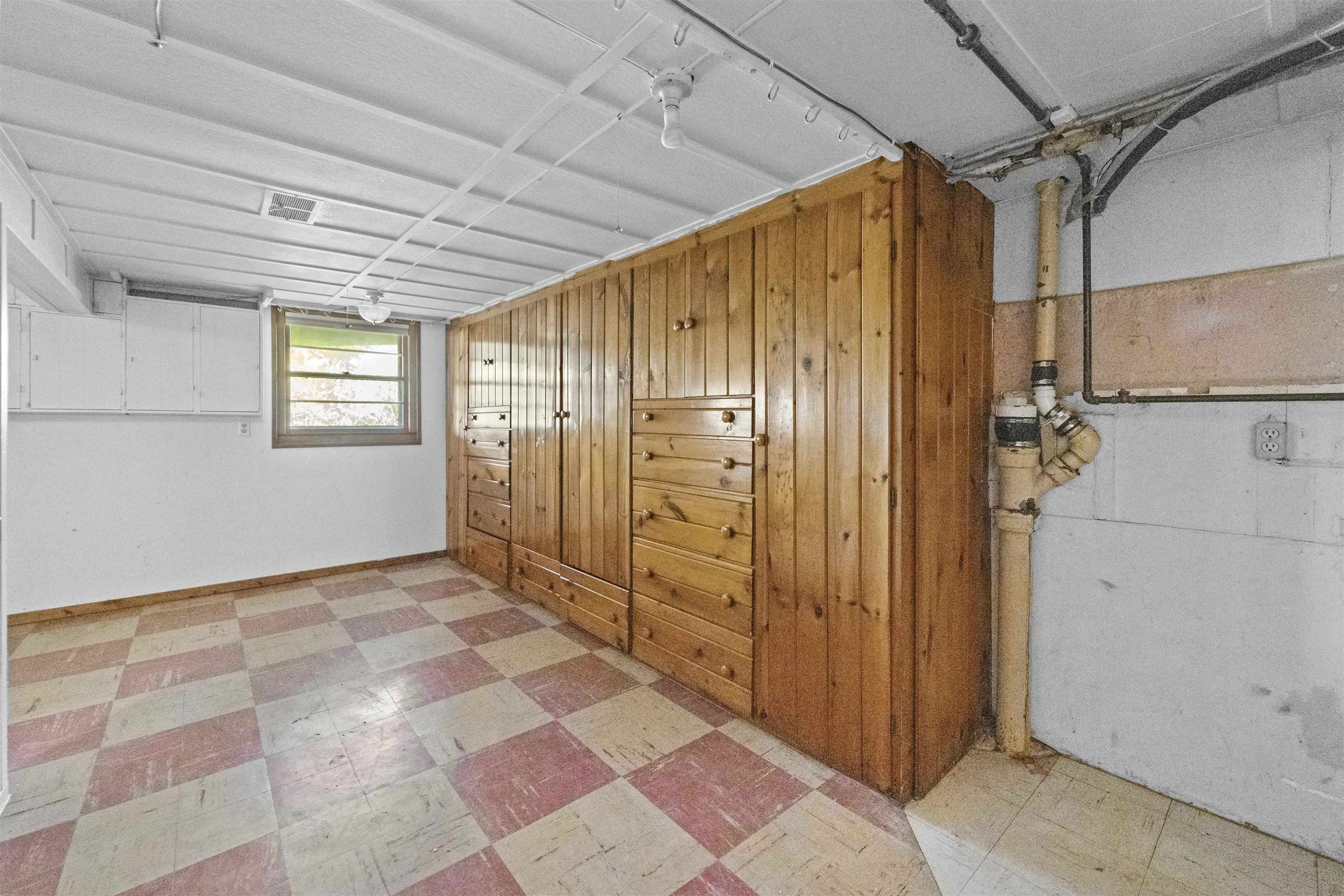 322 N Hillside Terrace
