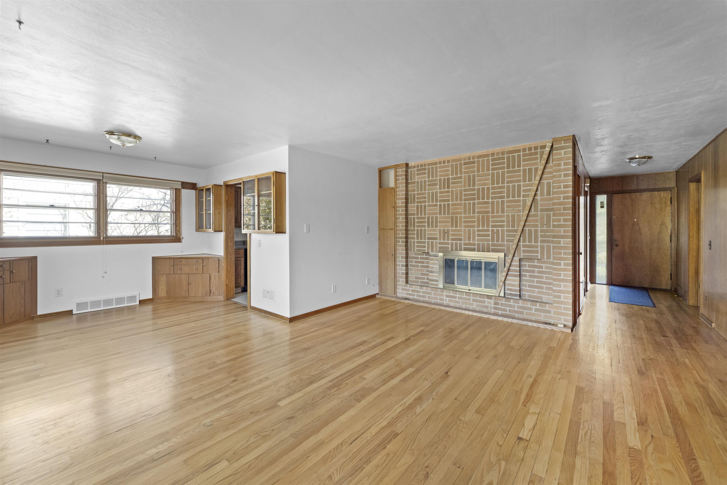 322 N Hillside Terrace