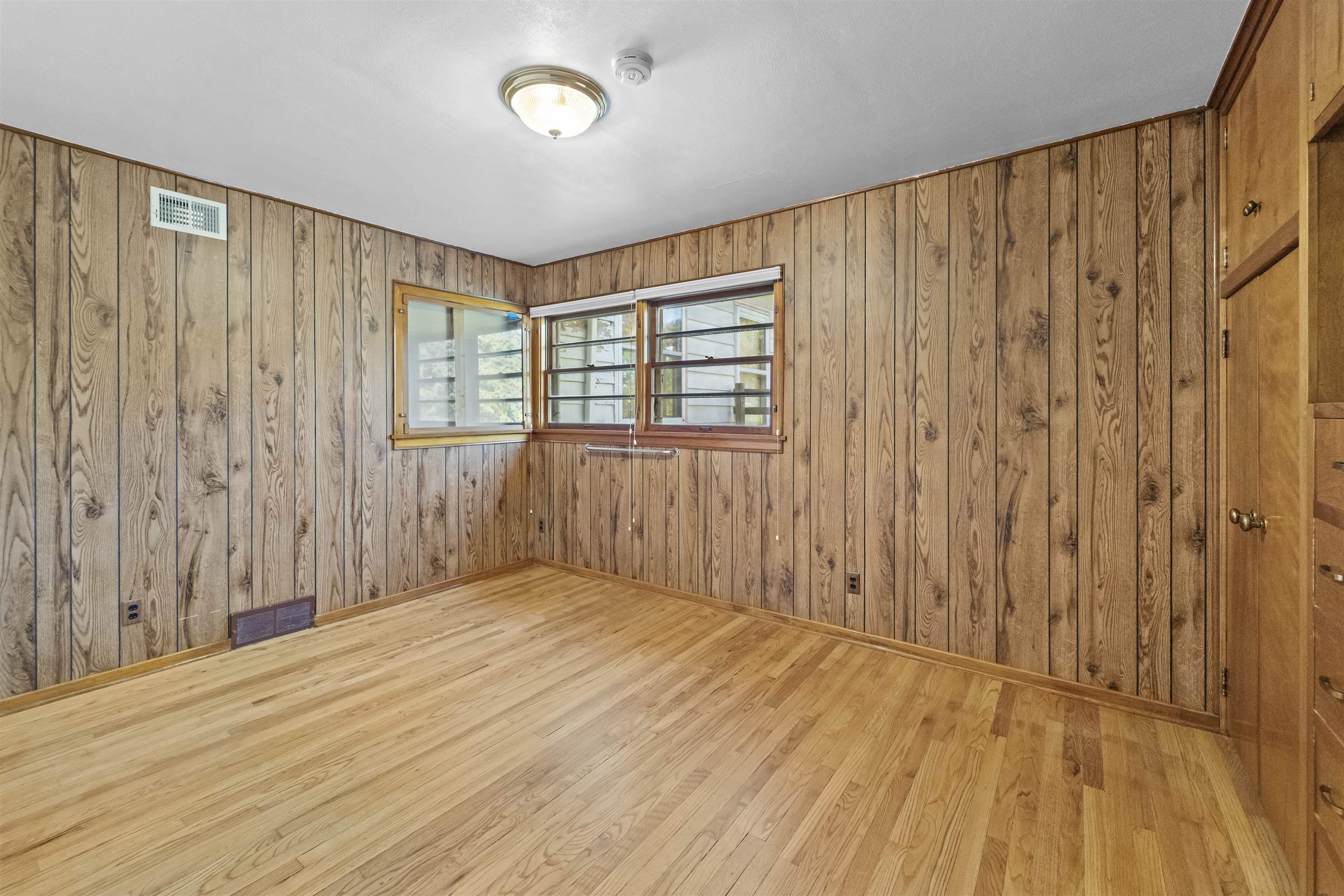 322 N Hillside Terrace
