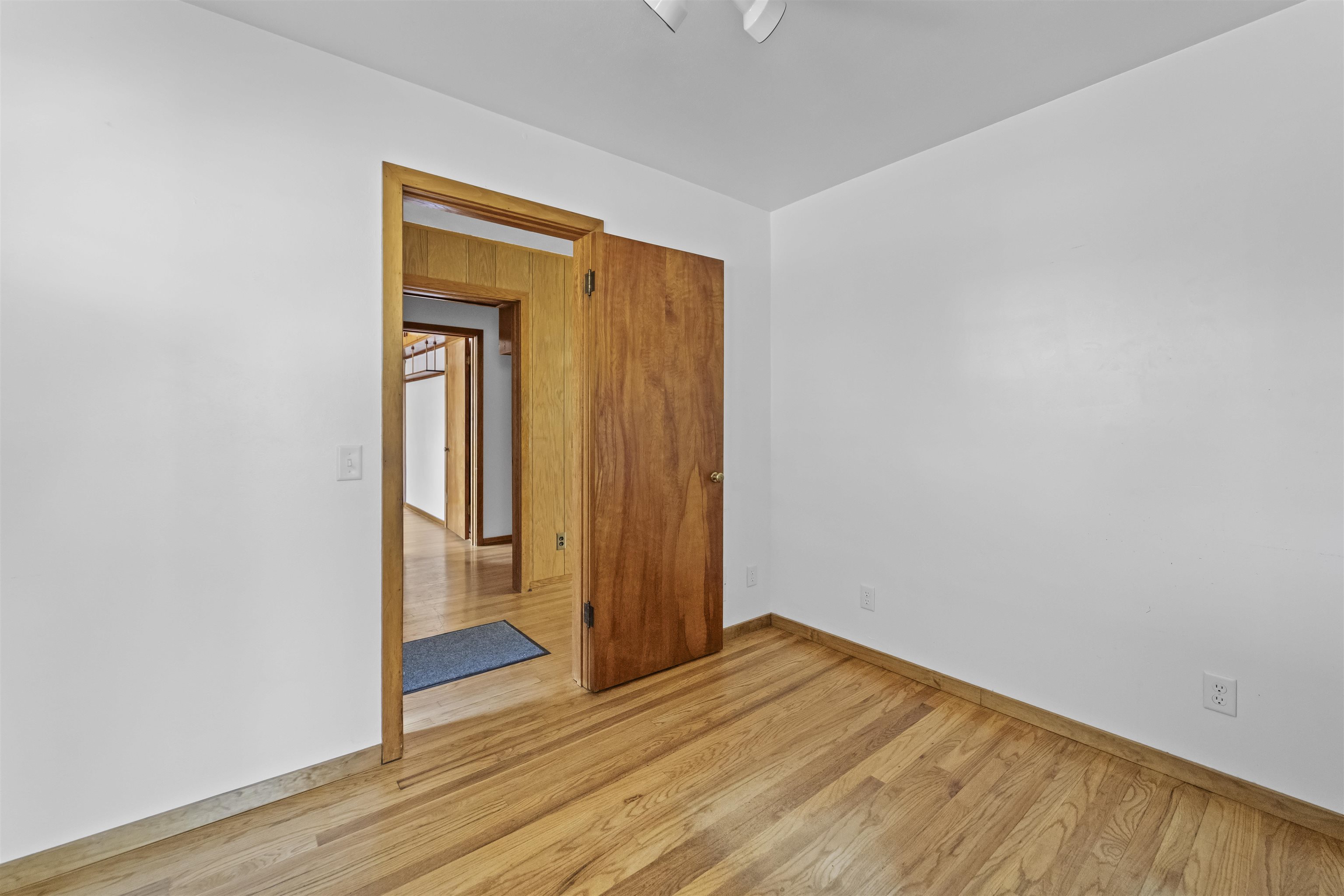 322 N Hillside Terrace