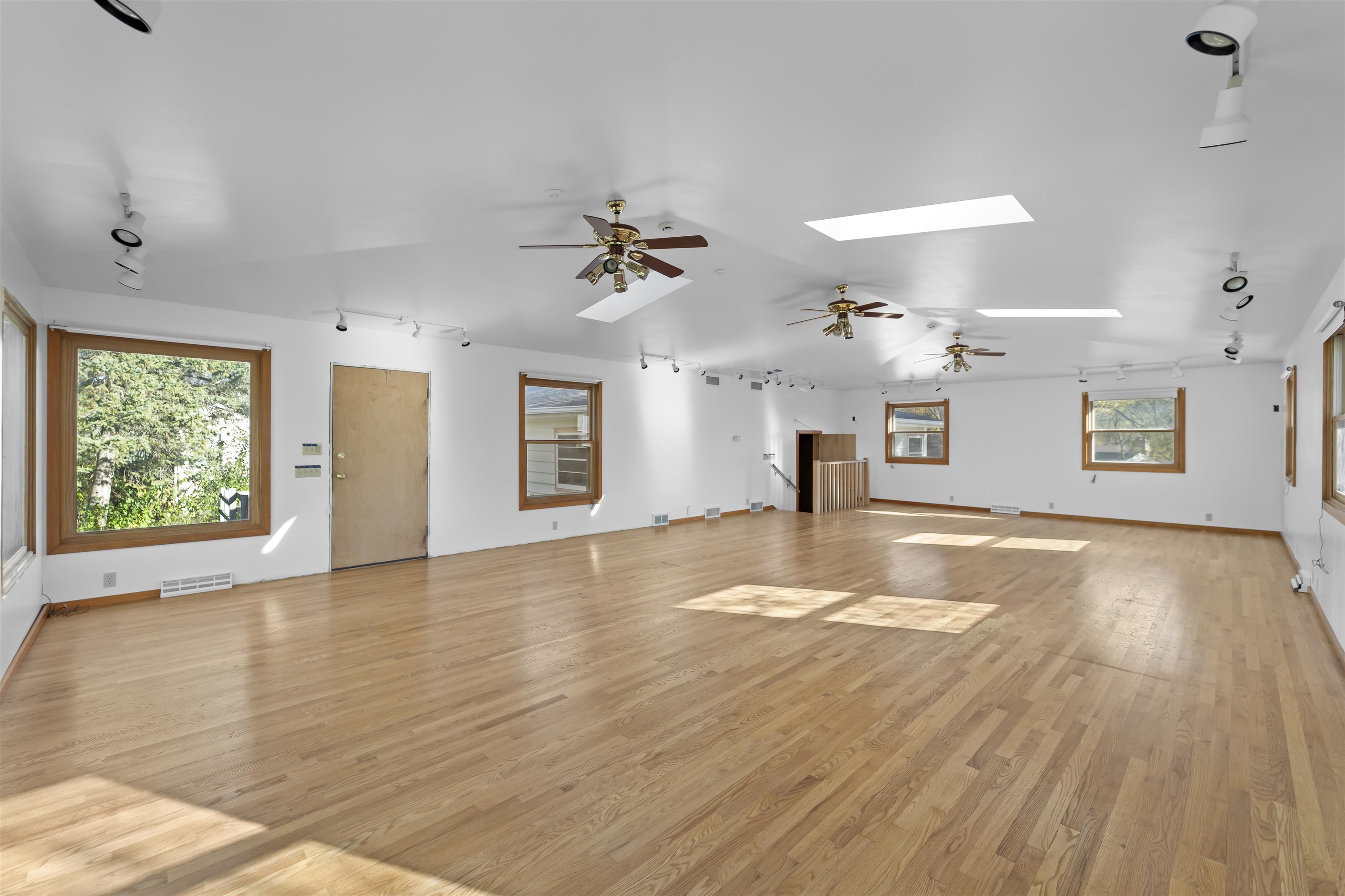 322 N Hillside Terrace