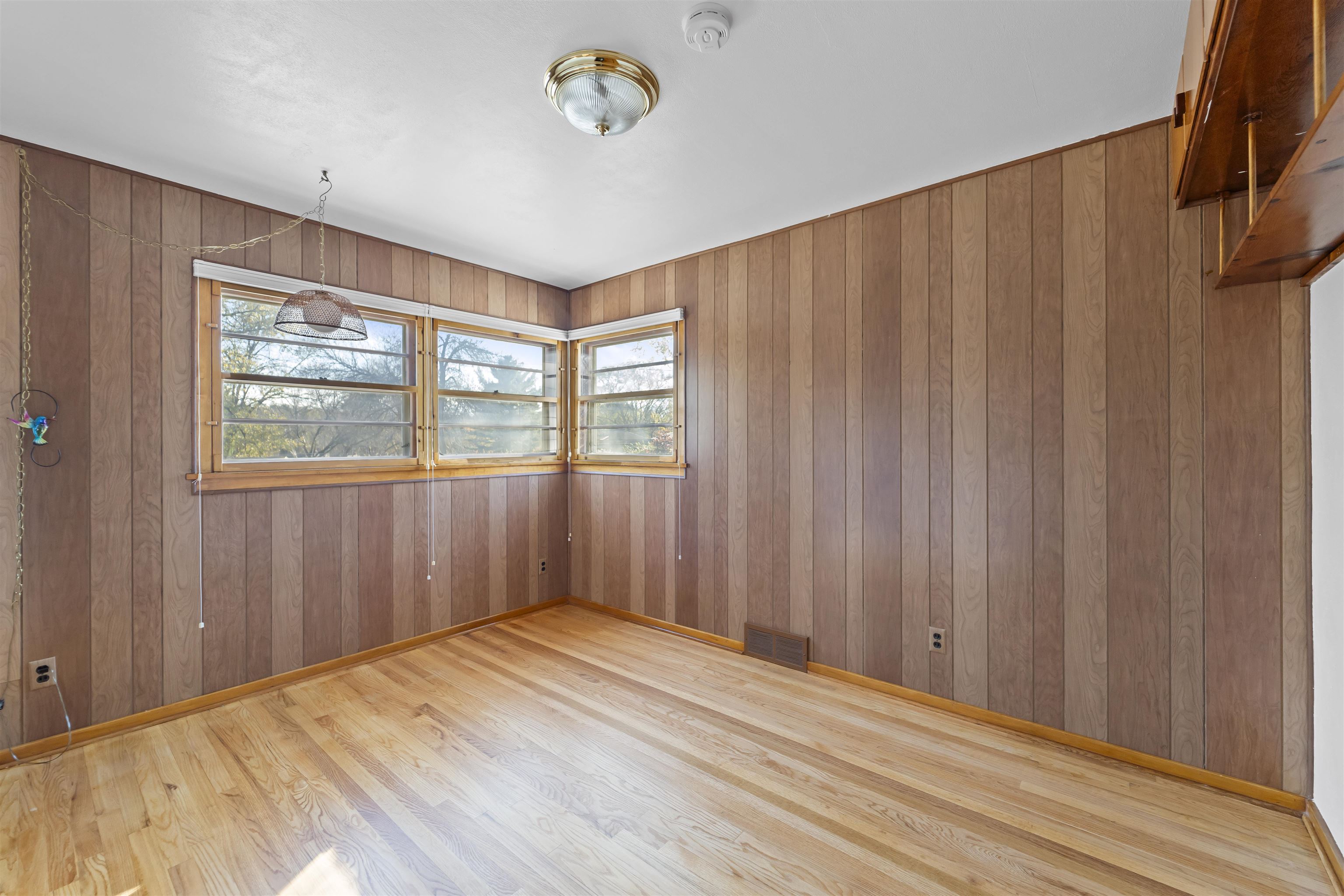 322 N Hillside Terrace