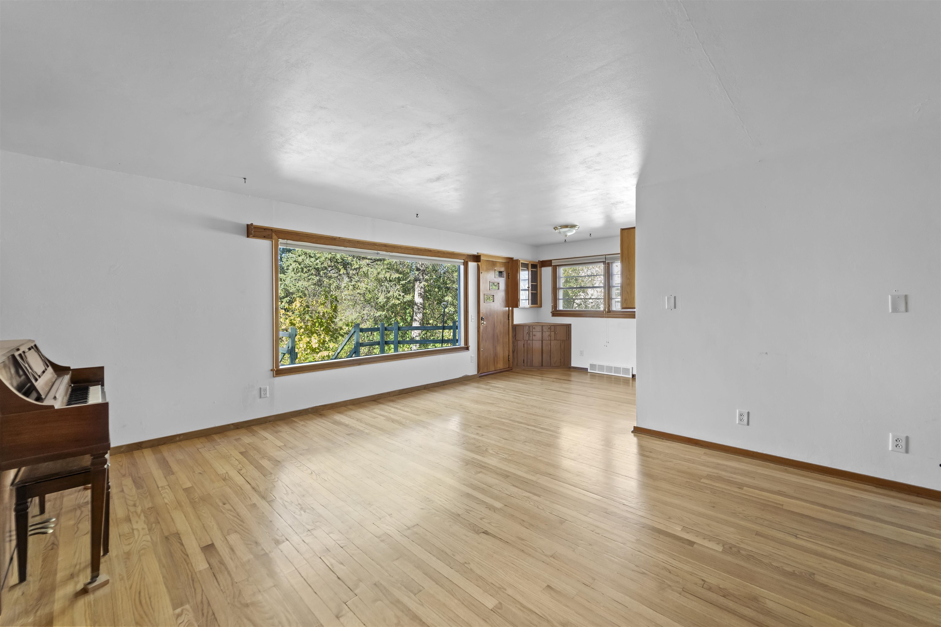 322 N Hillside Terrace