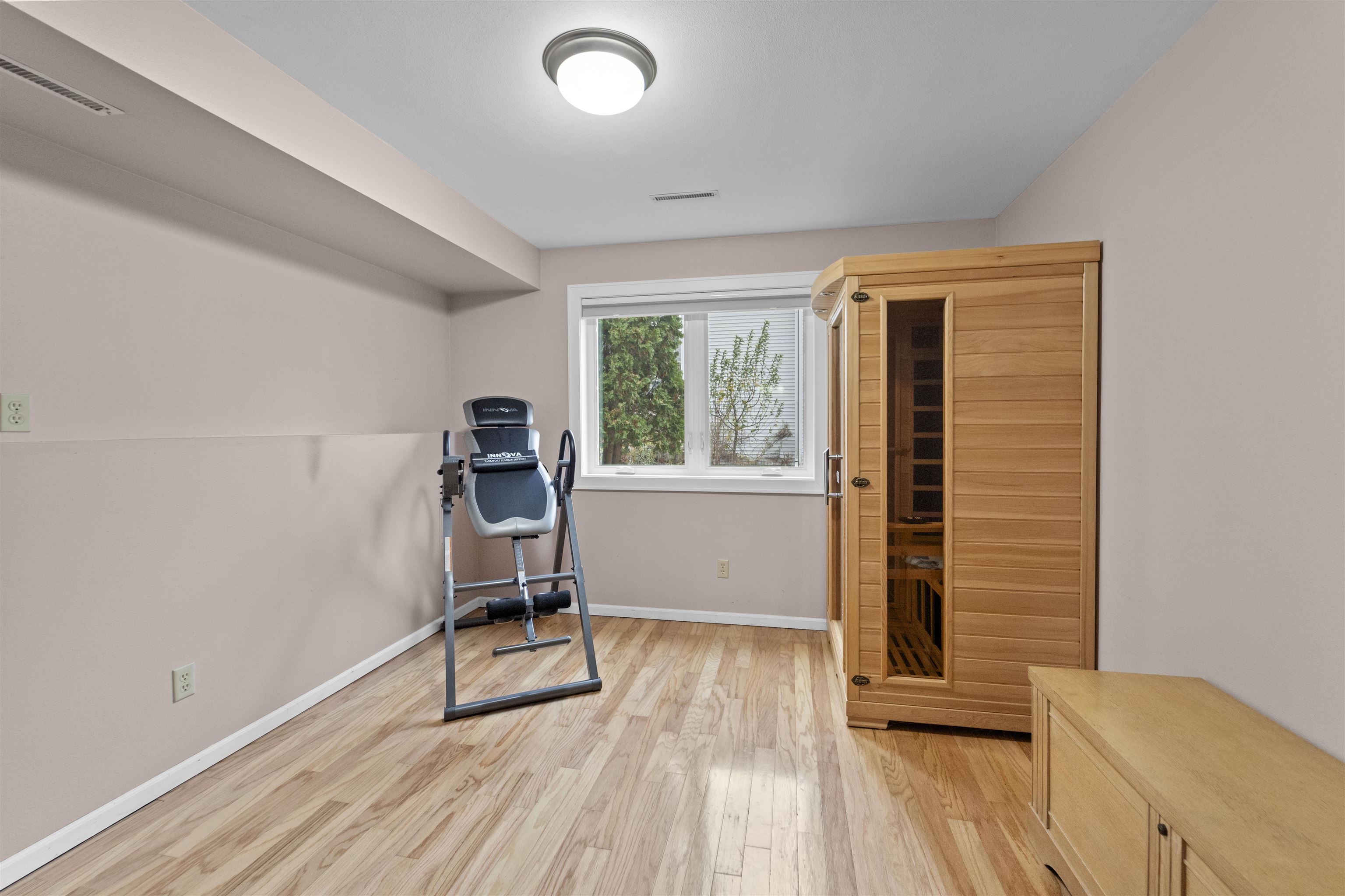 570 Oakwood Drive