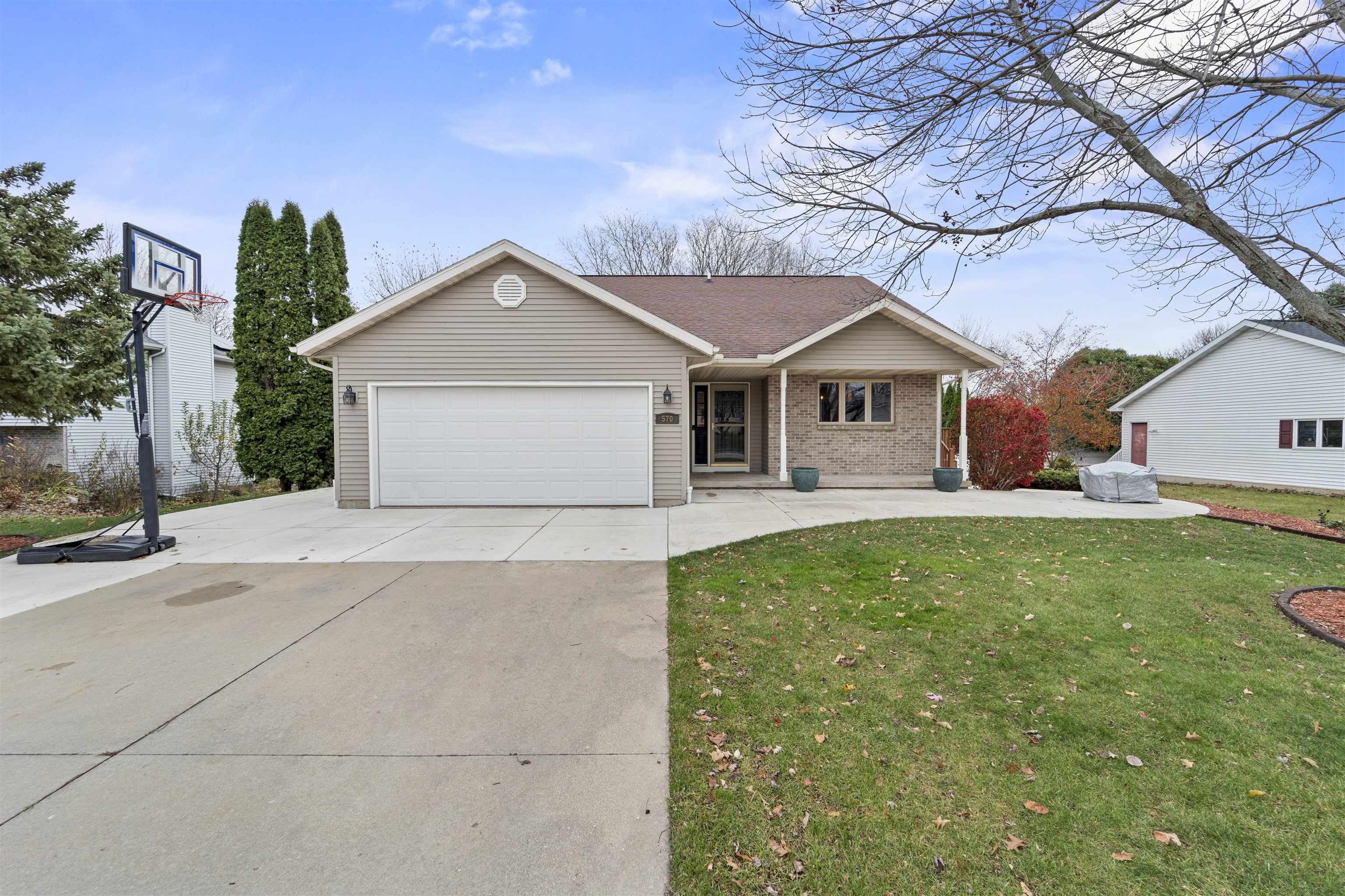 570 Oakwood Drive