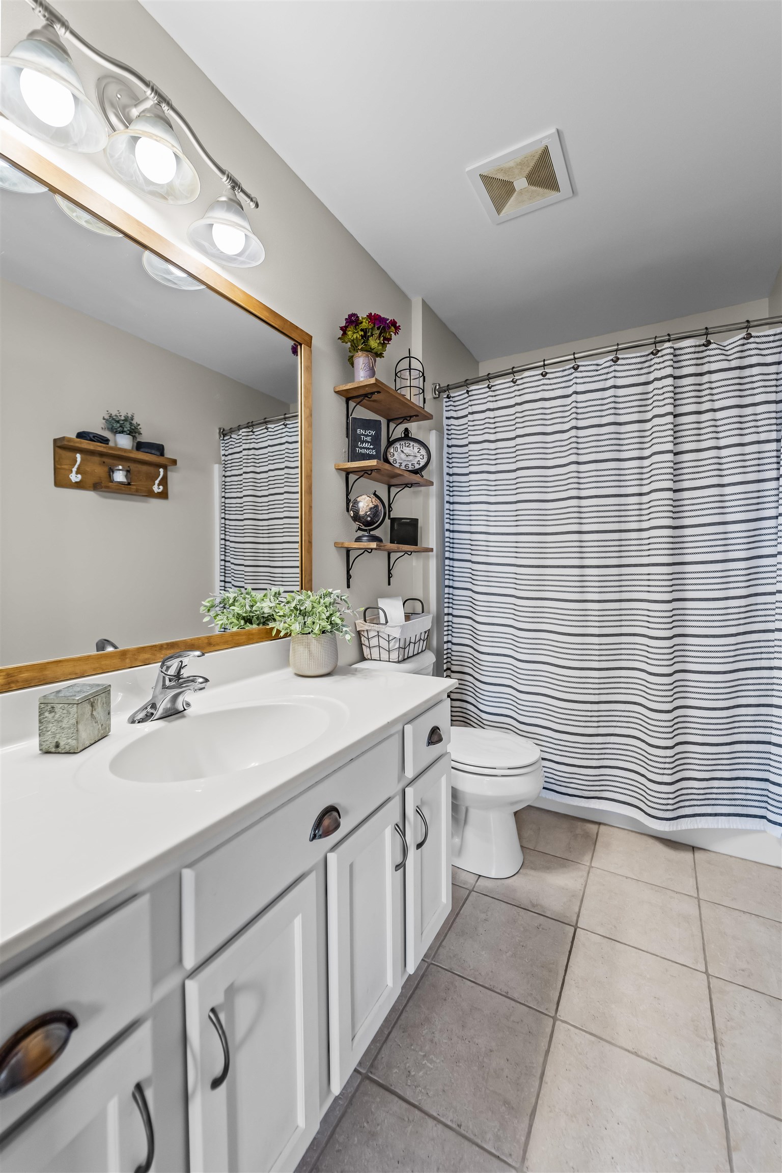 7233 Iris Bloom Drive