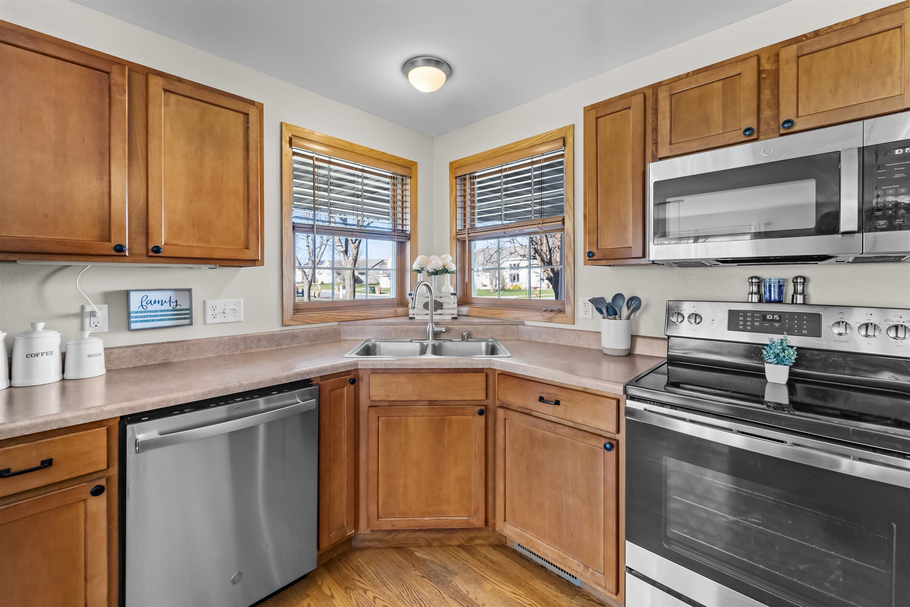 7233 Iris Bloom Drive