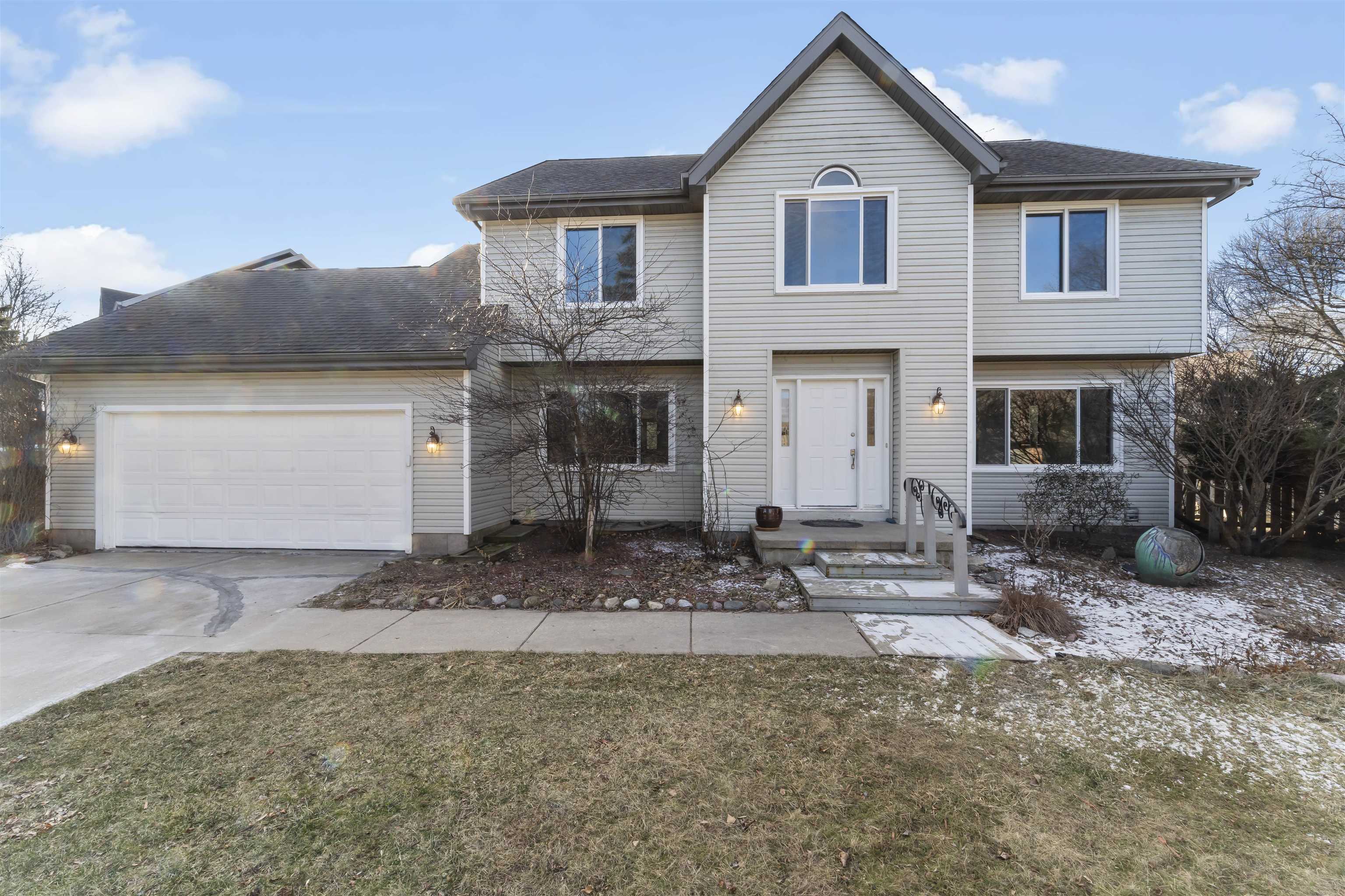 2857 Dover Circle