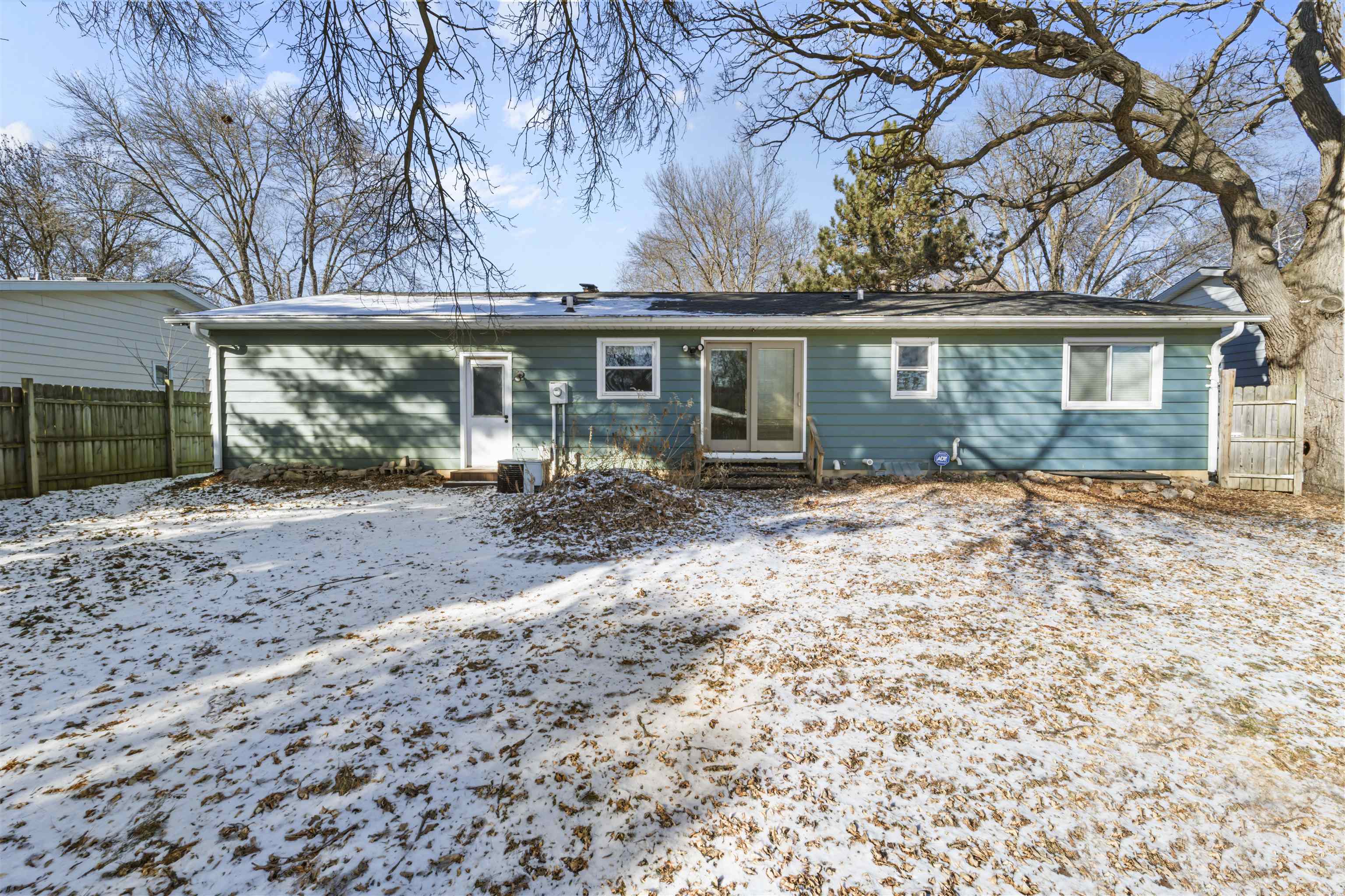 6321 Jacobs Way