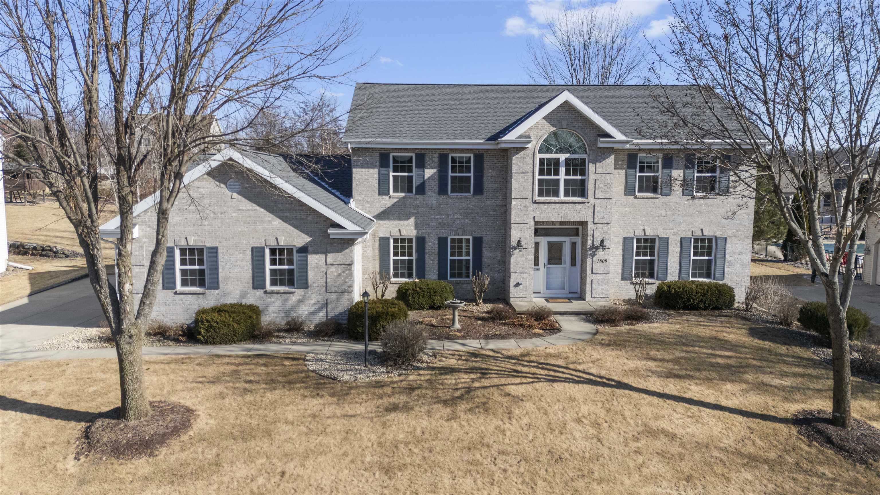 1809 Shady Point Drive