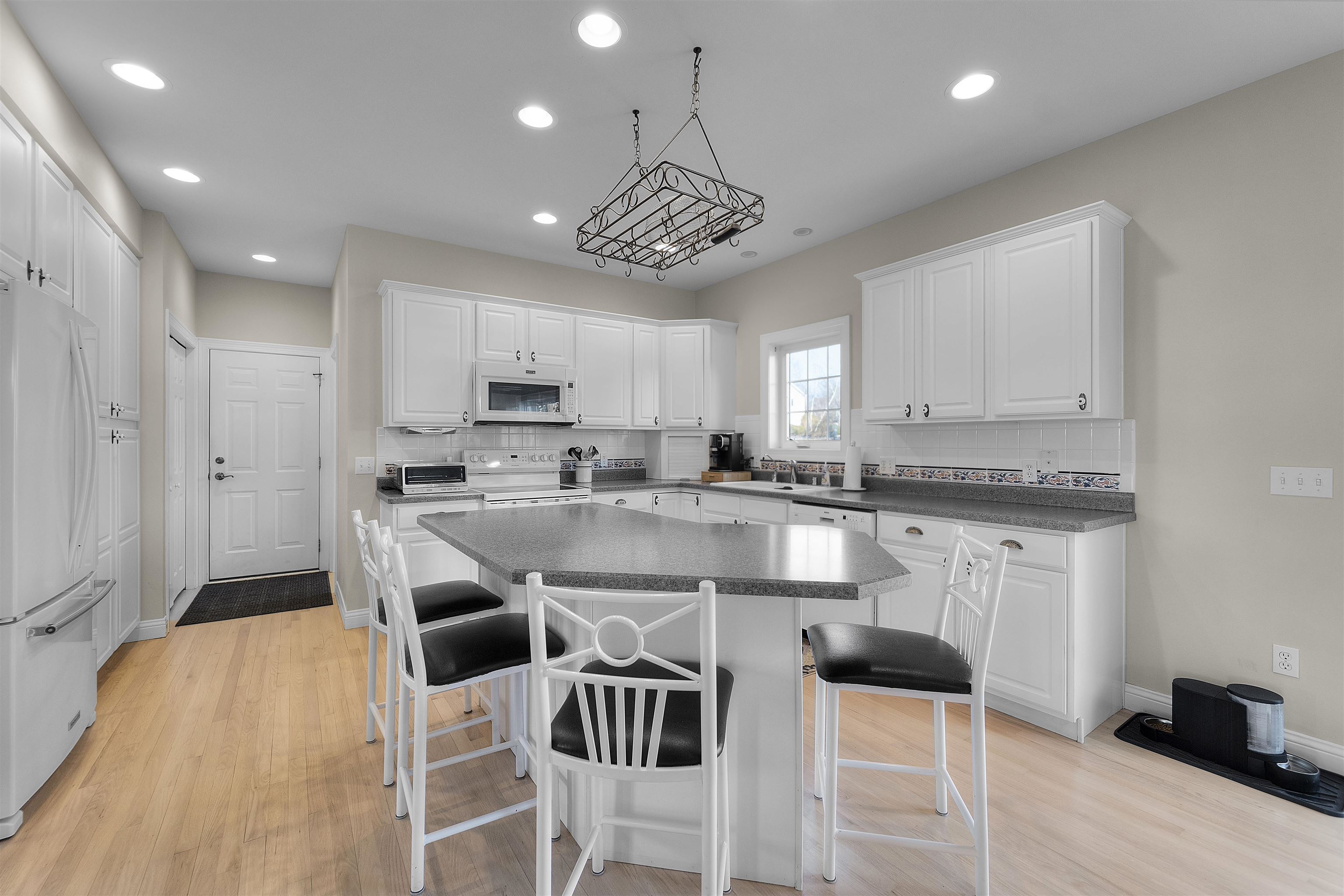 1809 Shady Point Drive