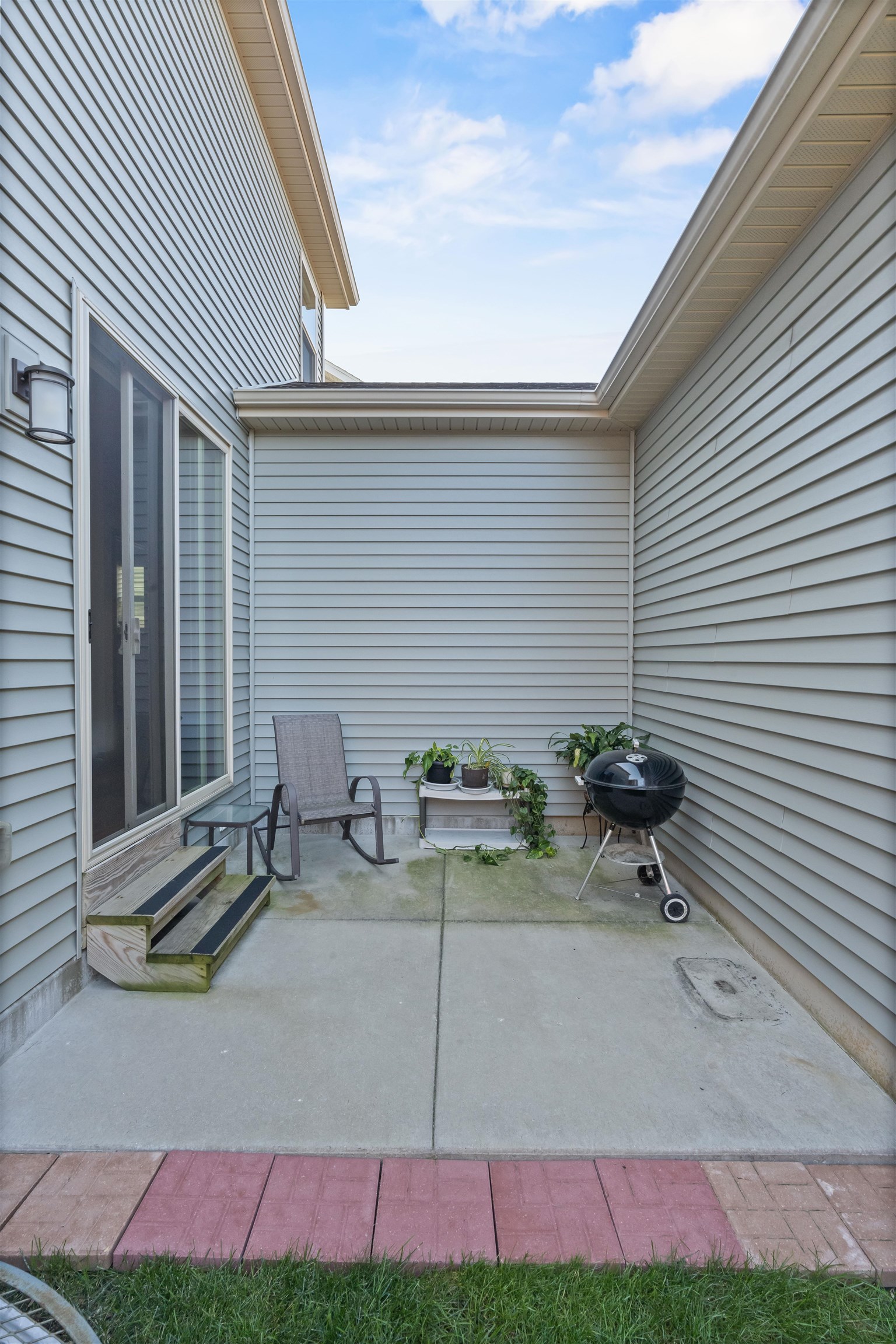 2903 Humes Lane